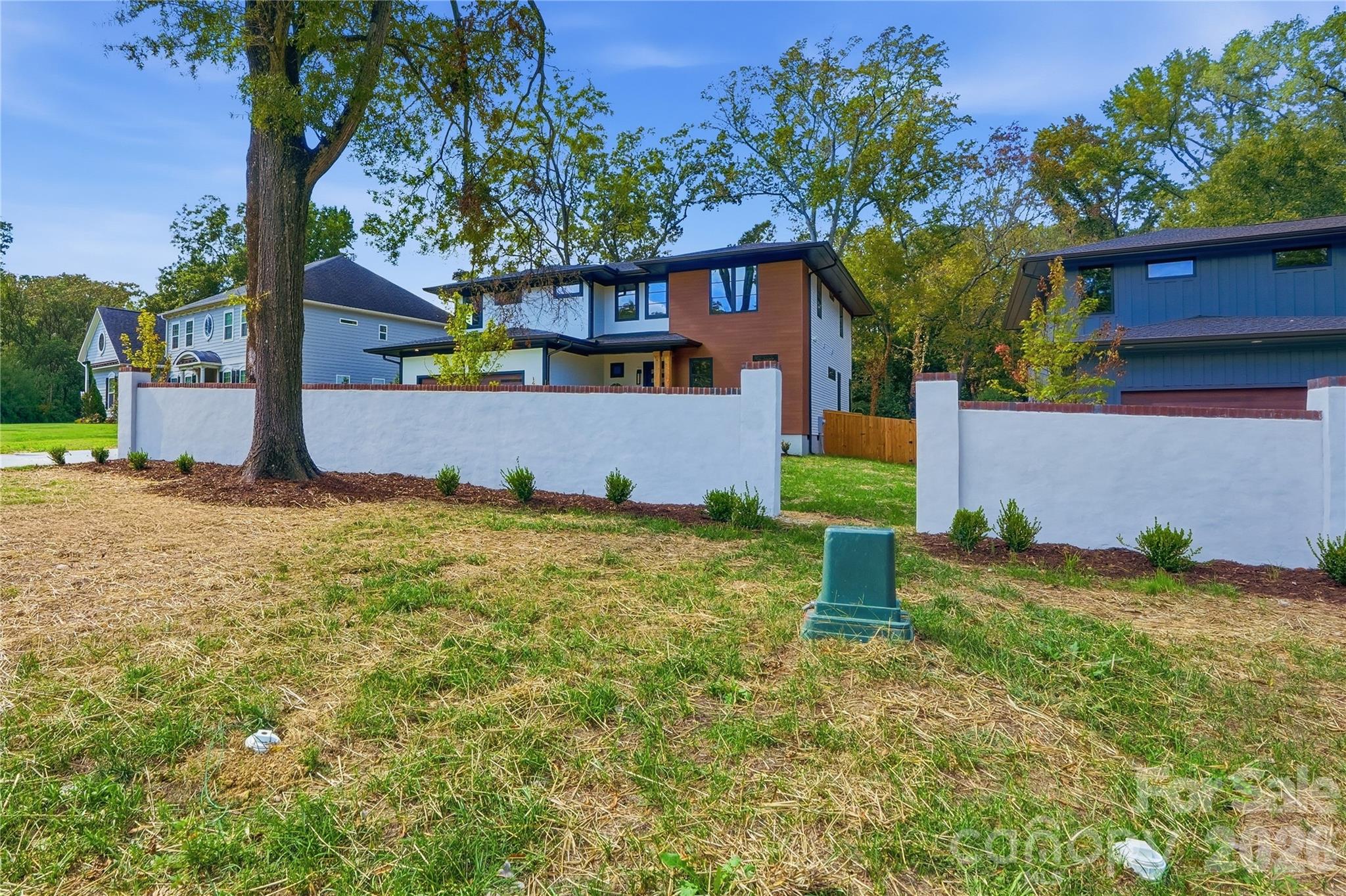 1427 N Sharon Amity Road Property Photo 48