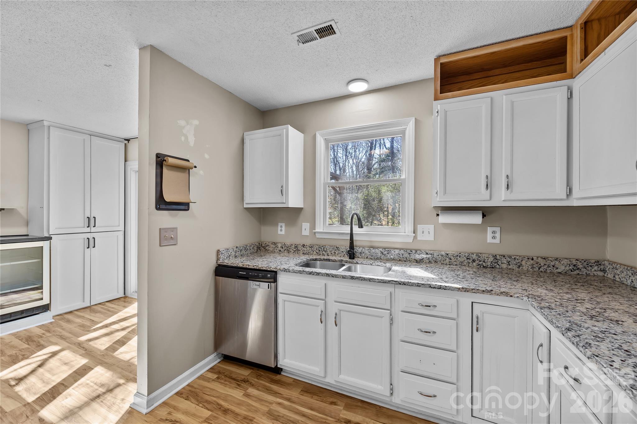 2019 Teddington Drive Property Photo 12