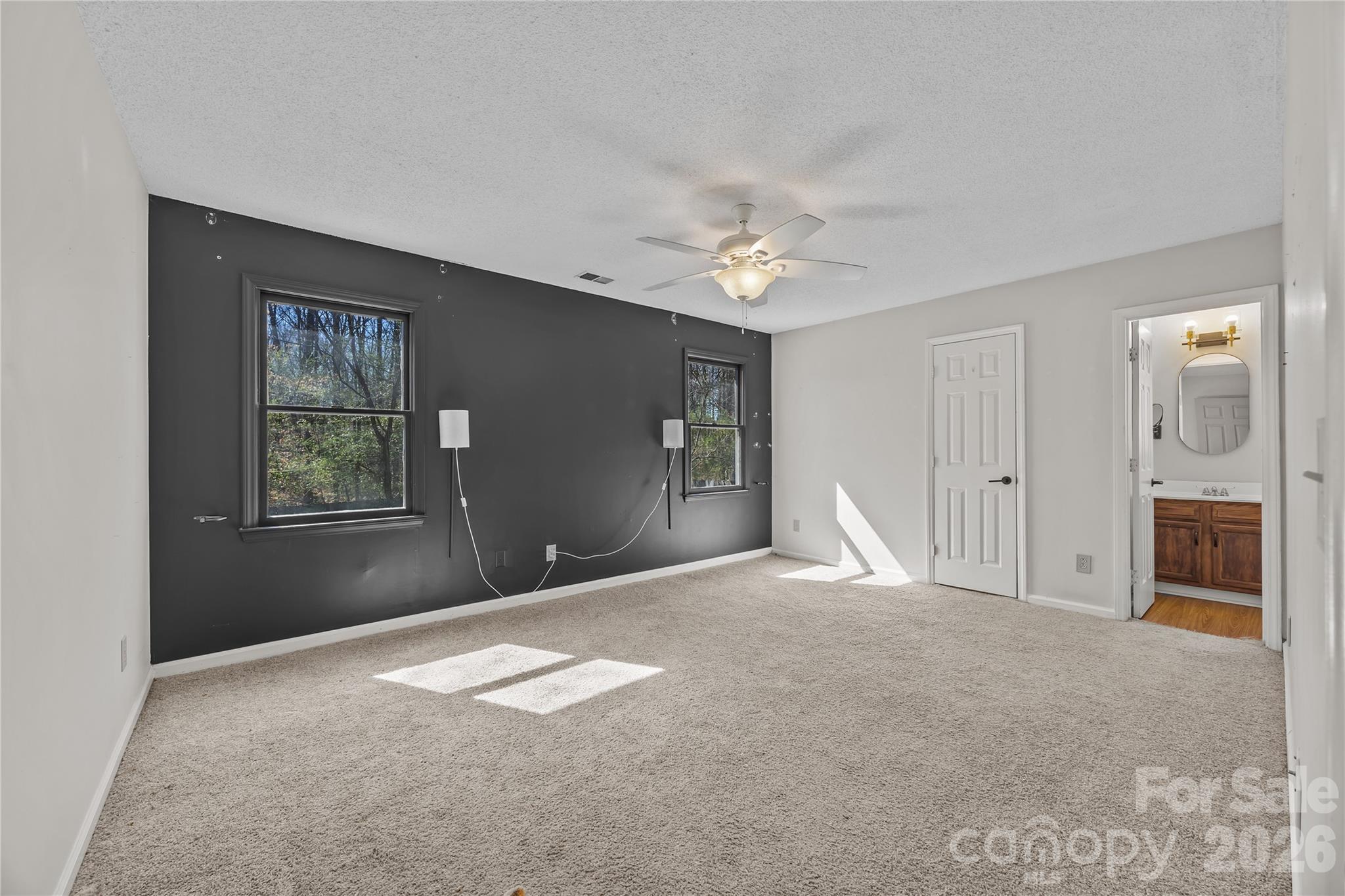 2019 Teddington Drive Property Photo 13