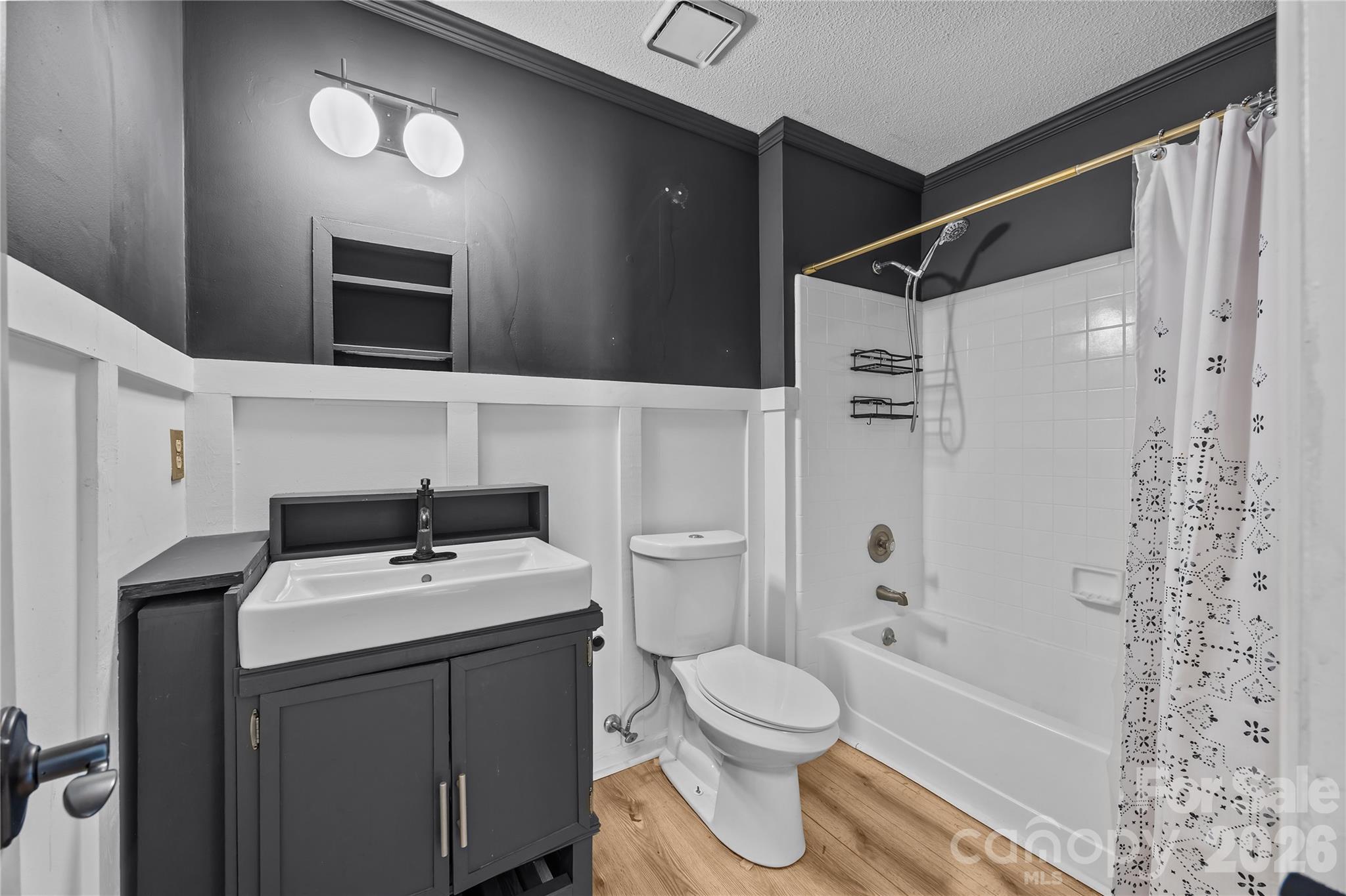 2019 Teddington Drive Property Photo 18