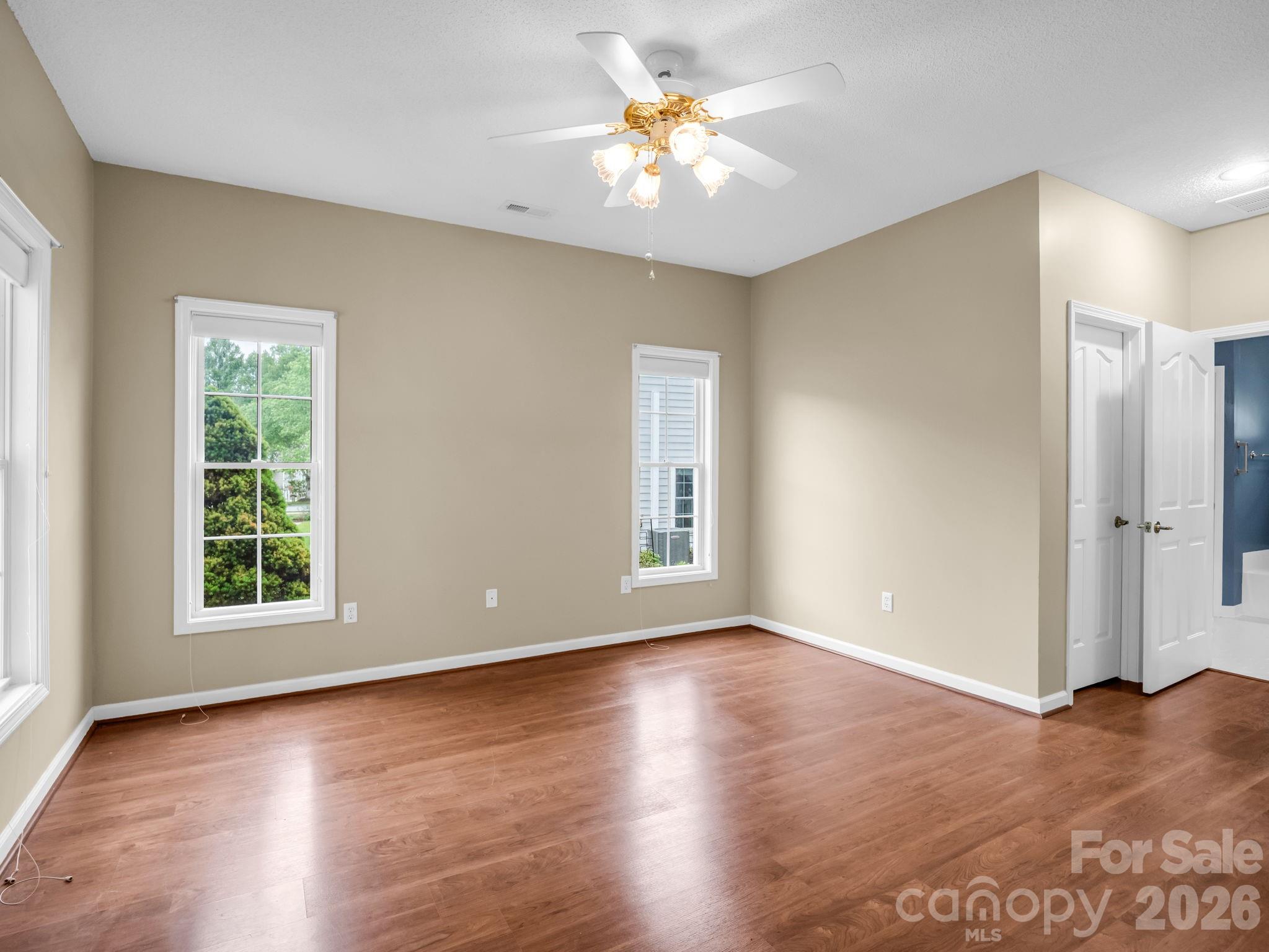 276 Cambridge Drive Property Photo 13