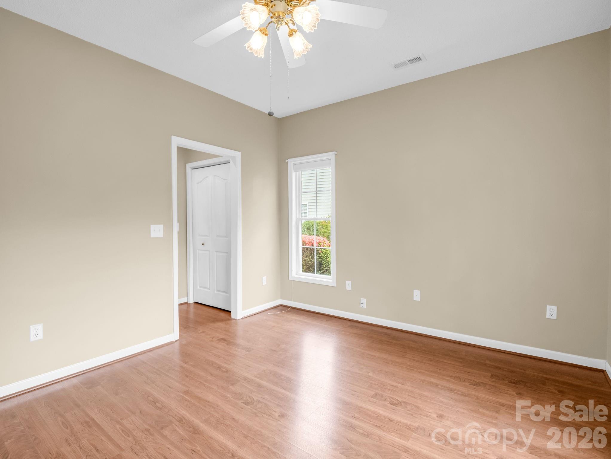 276 Cambridge Drive Property Photo 15