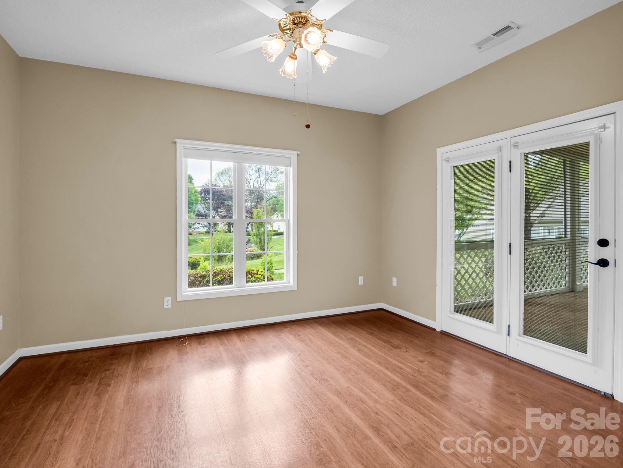 276 Cambridge Drive Property Photo 19