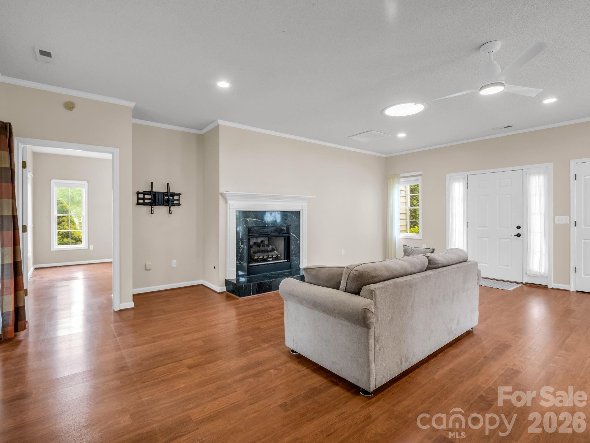 276 Cambridge Drive Property Photo 22