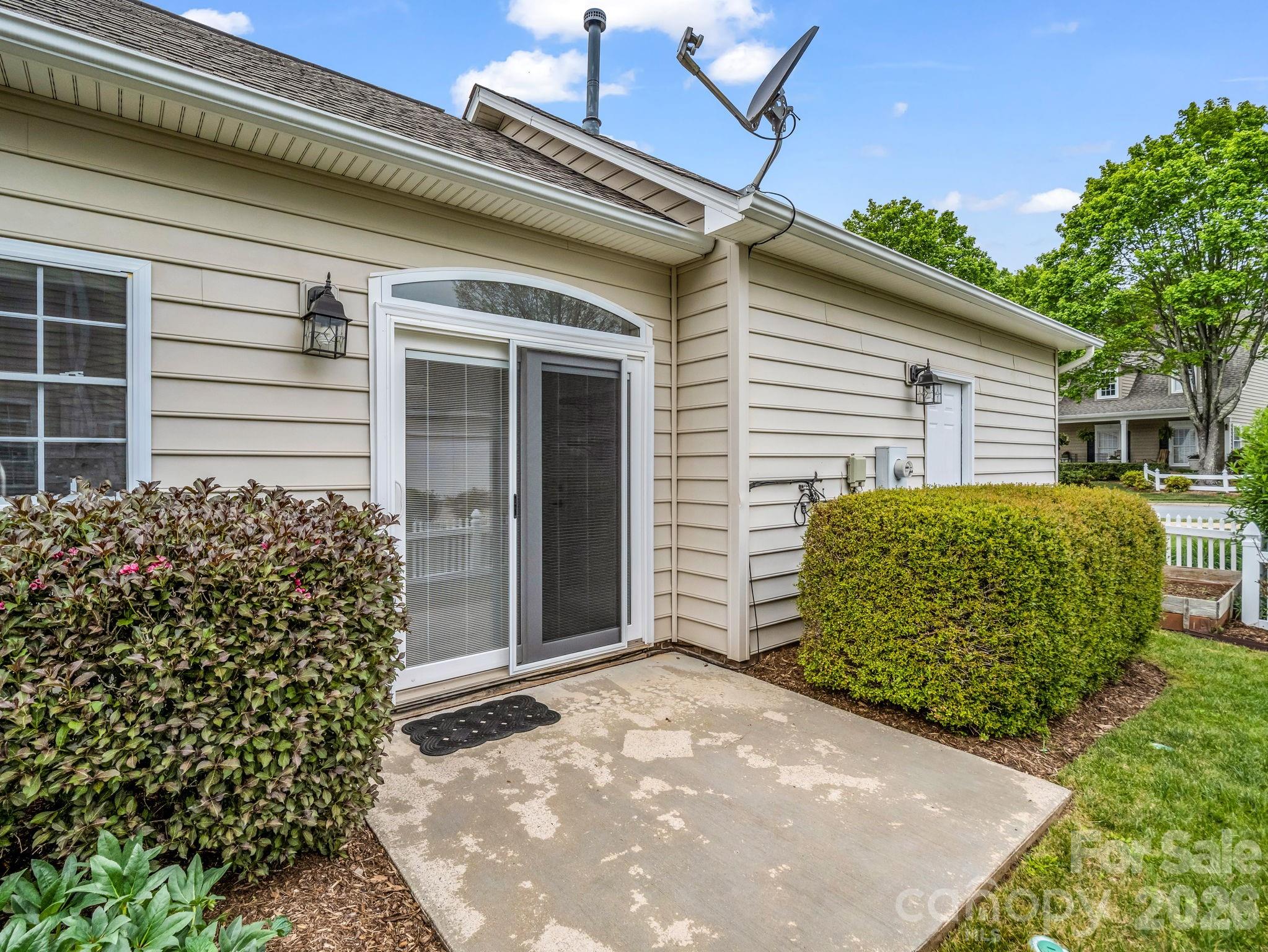 276 Cambridge Drive Property Photo 39