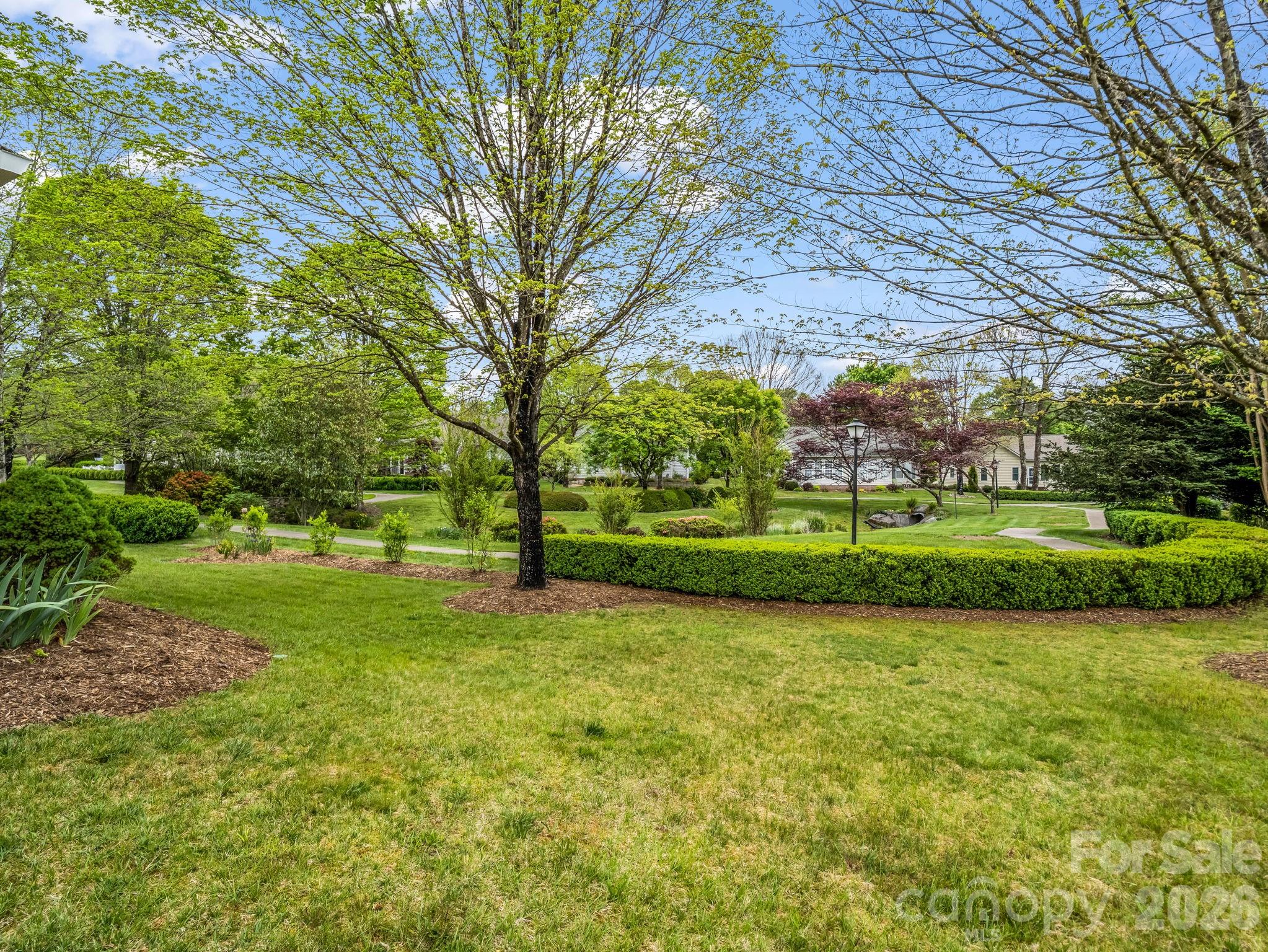 276 Cambridge Drive Property Photo 40