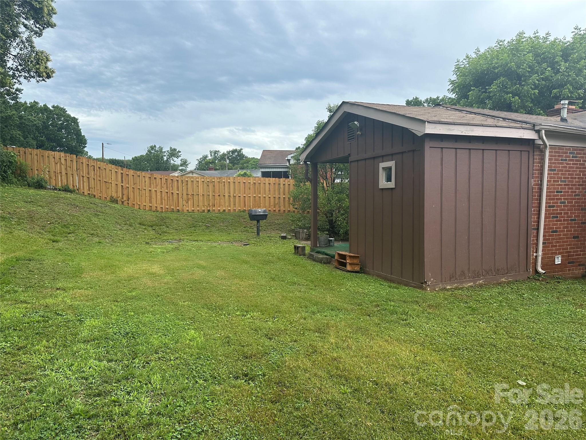 1435 Dean Street Property Photo 17