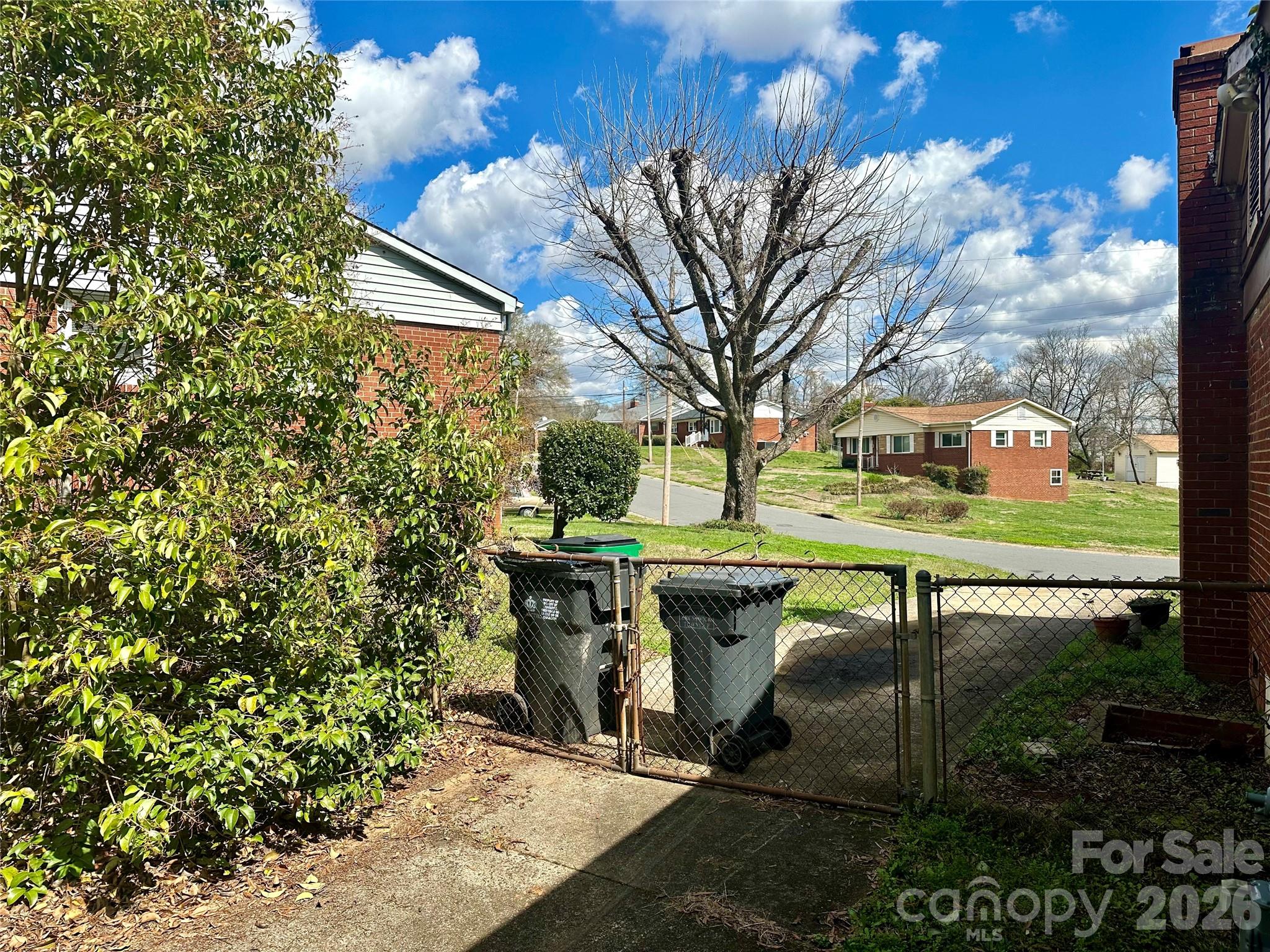 1435 Dean Street Property Photo 18