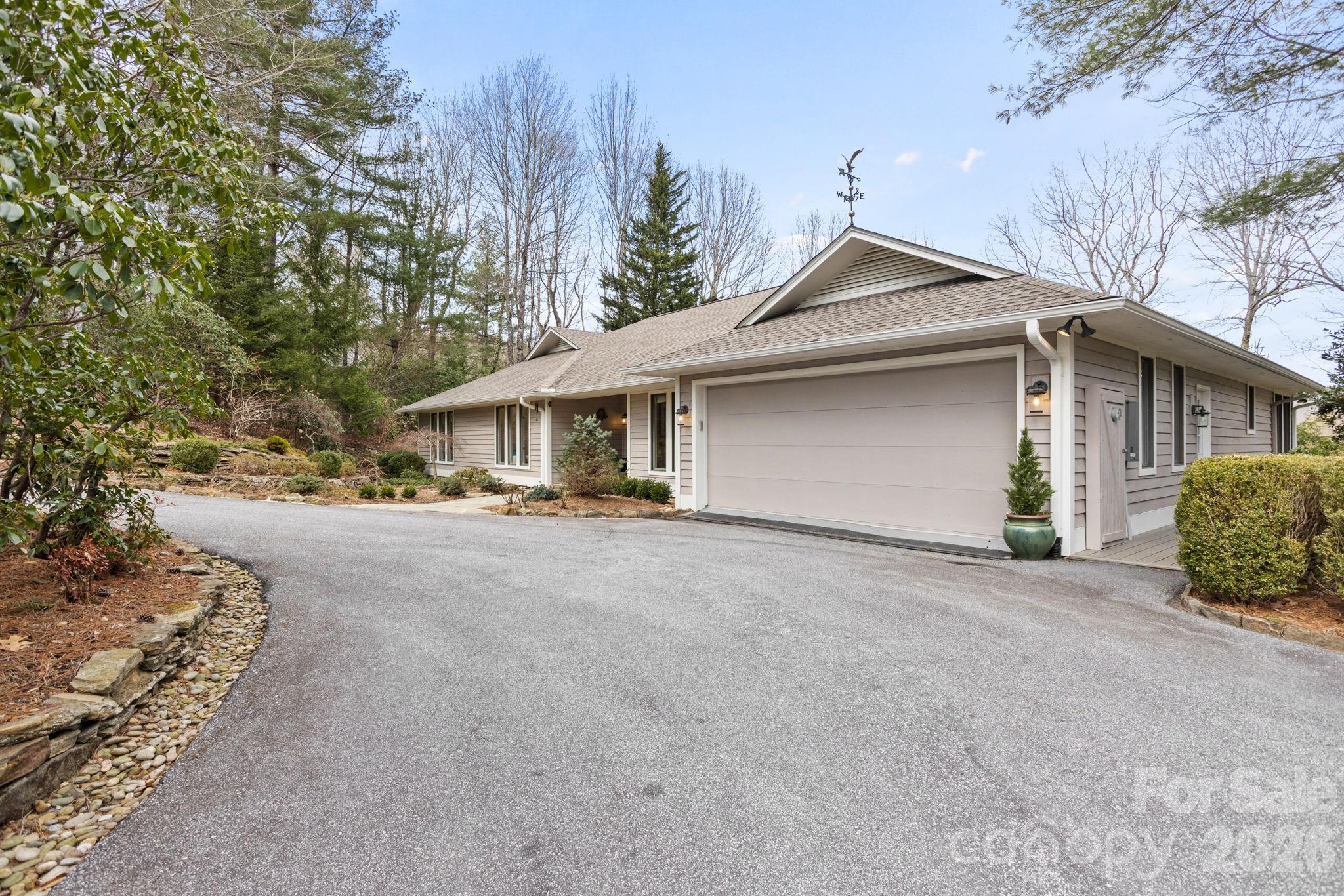171 Old Hillside Lane Property Photo 2