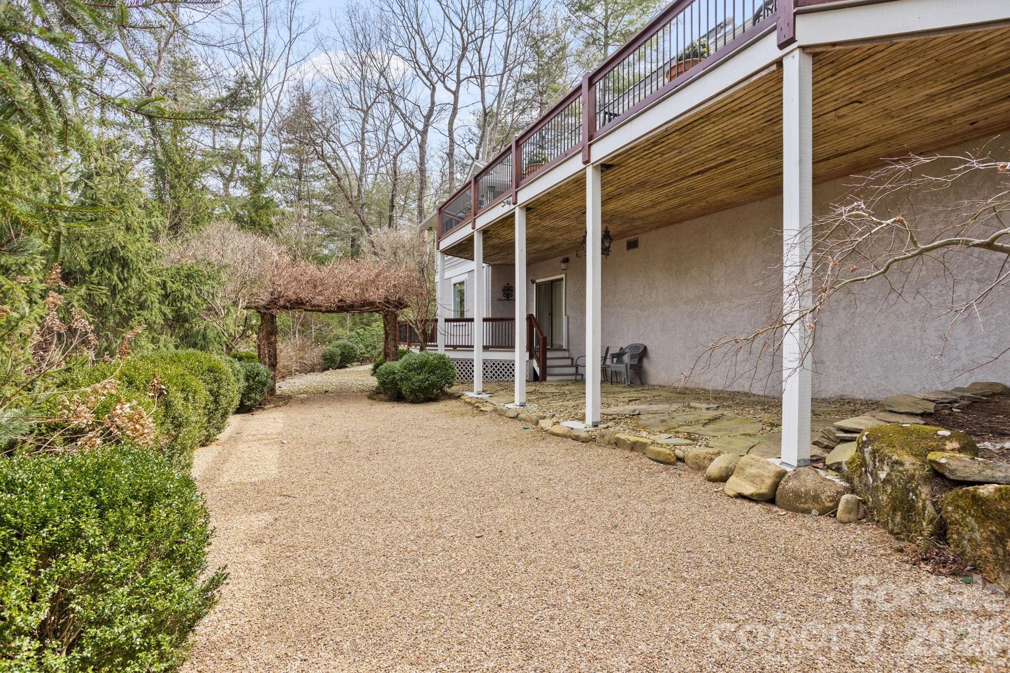 171 Old Hillside Lane Property Photo 43