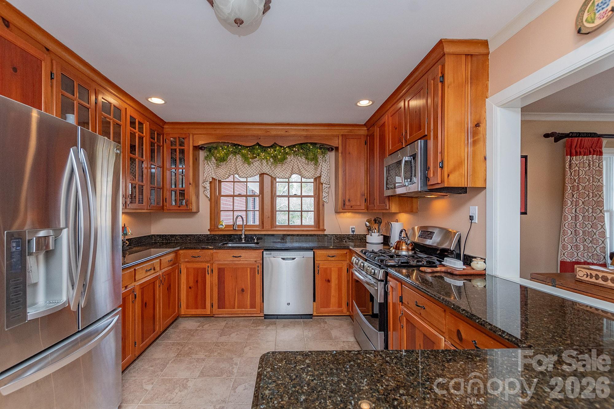 403 Weaver Drive Property Photo 8