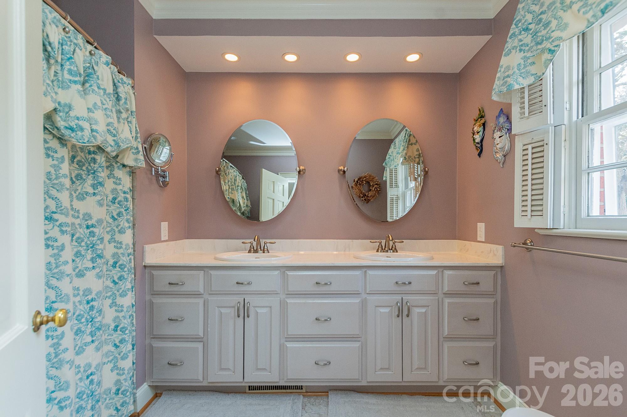 403 Weaver Drive Property Photo 11