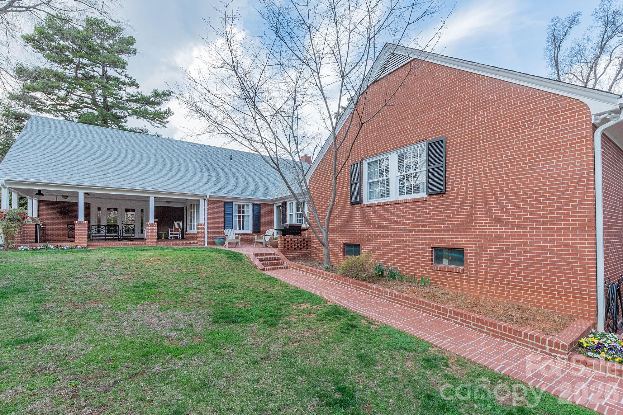 403 Weaver Drive Property Photo 23