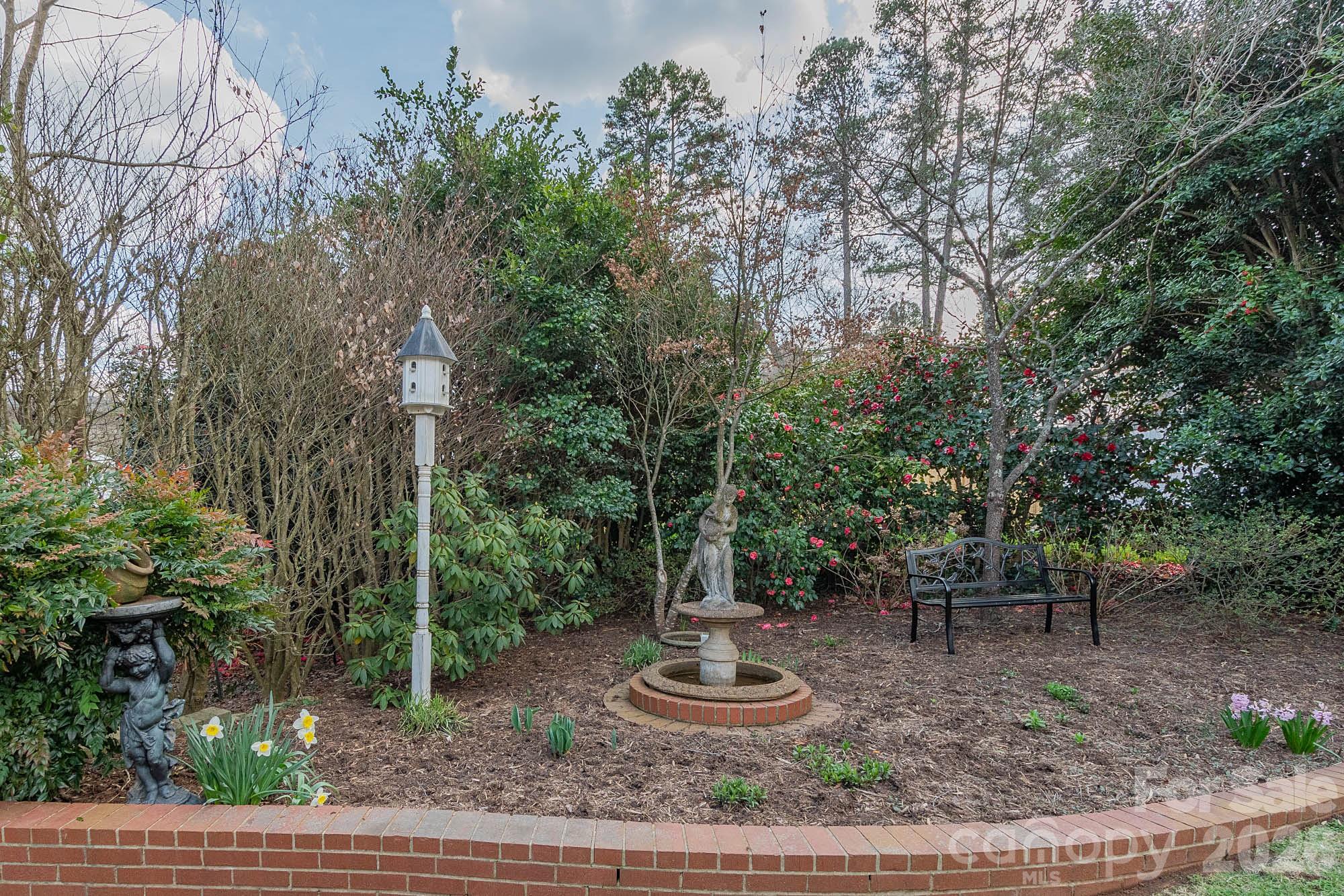 403 Weaver Drive Property Photo 25