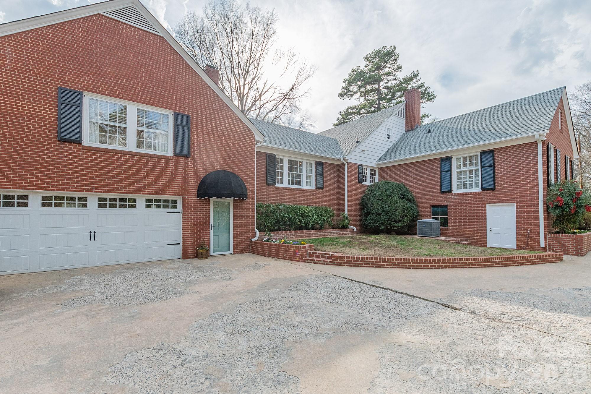 403 Weaver Drive Property Photo 28