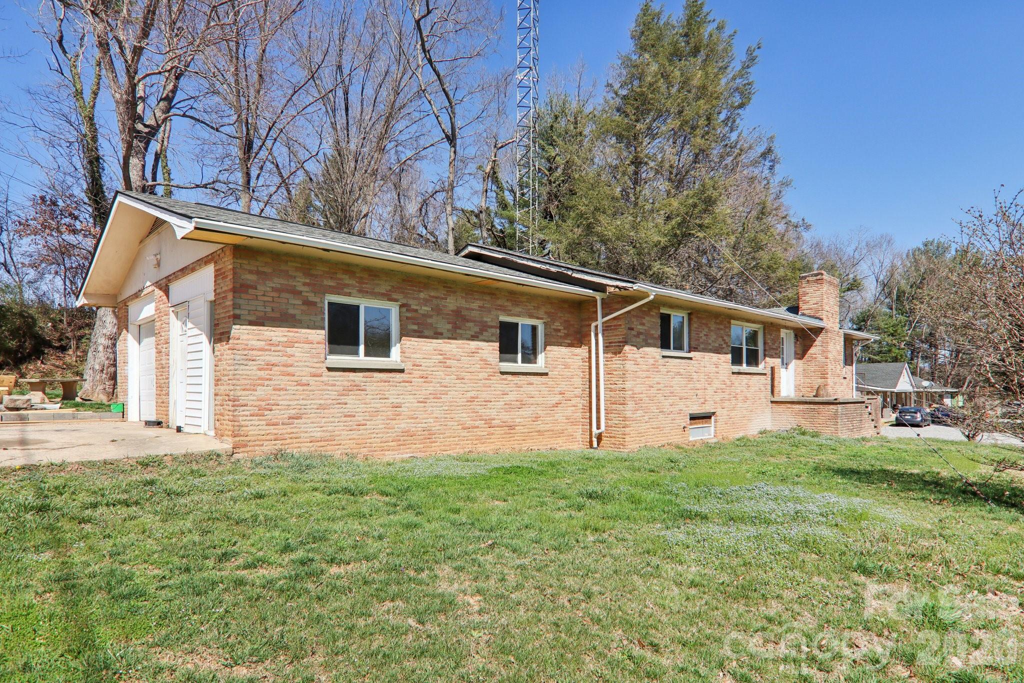 541 Paragon Parkway Property Photo 1