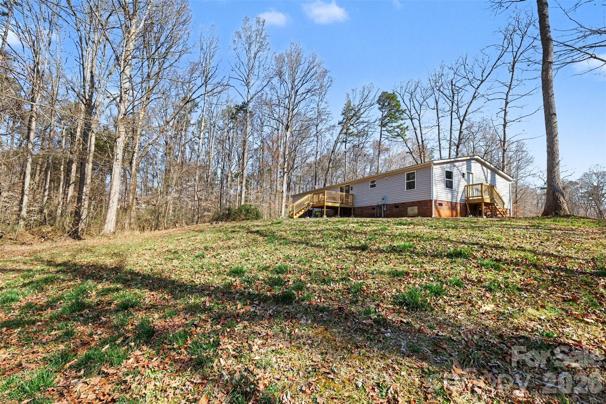 5050 Park Creek Drive Property Photo 3