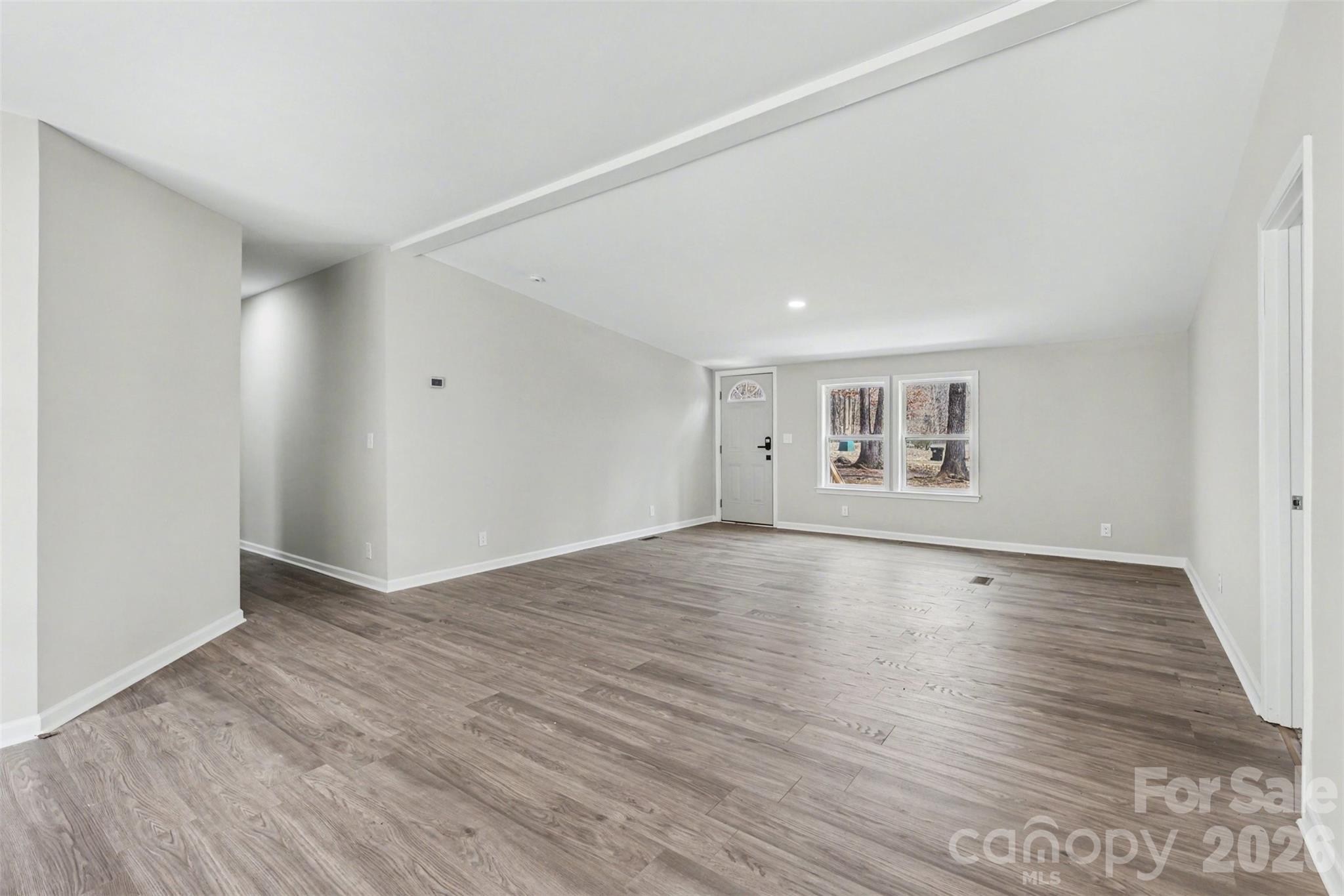 5050 Park Creek Drive Property Photo 5