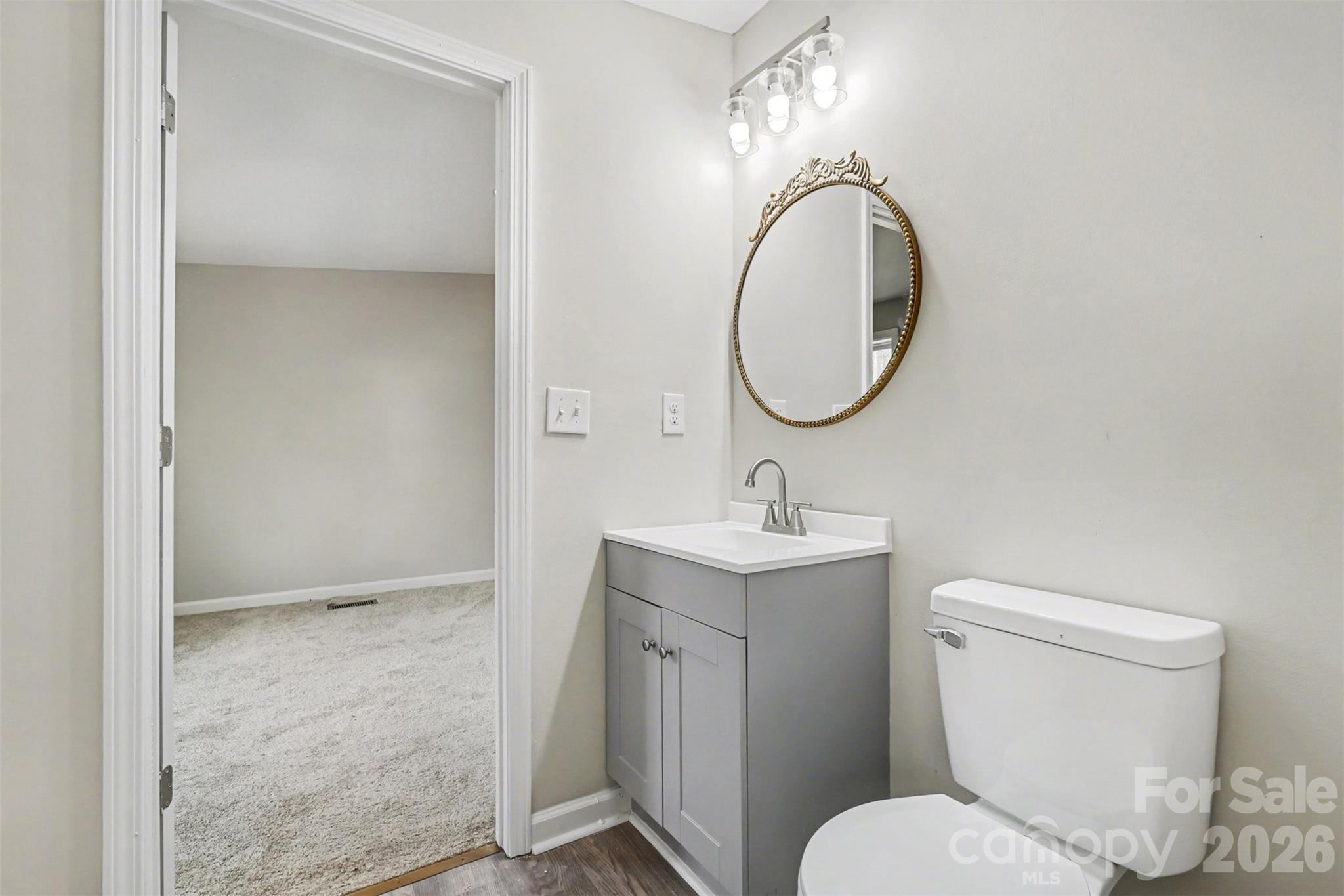 5050 Park Creek Drive Property Photo 23