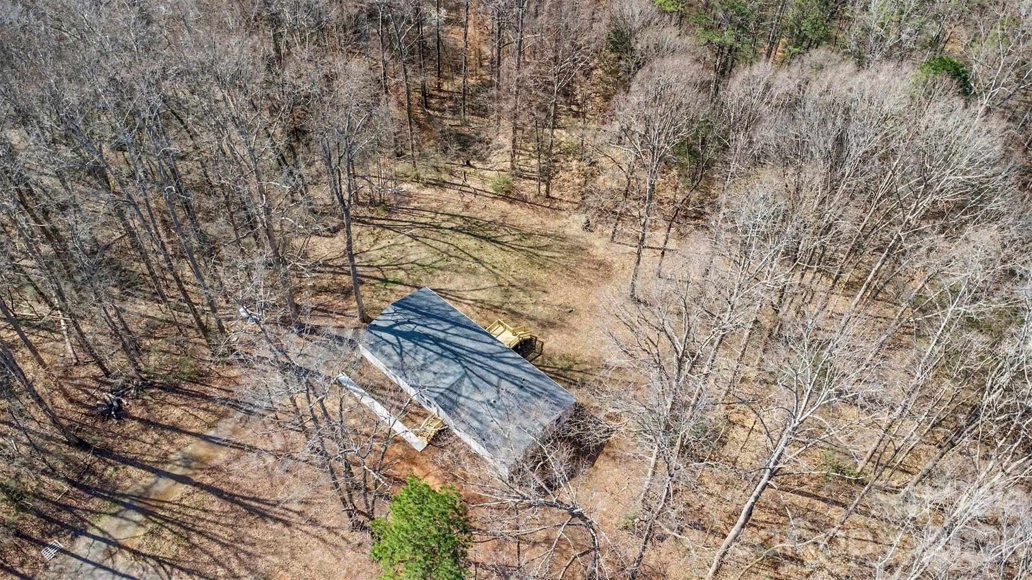 5050 Park Creek Drive Property Photo 28
