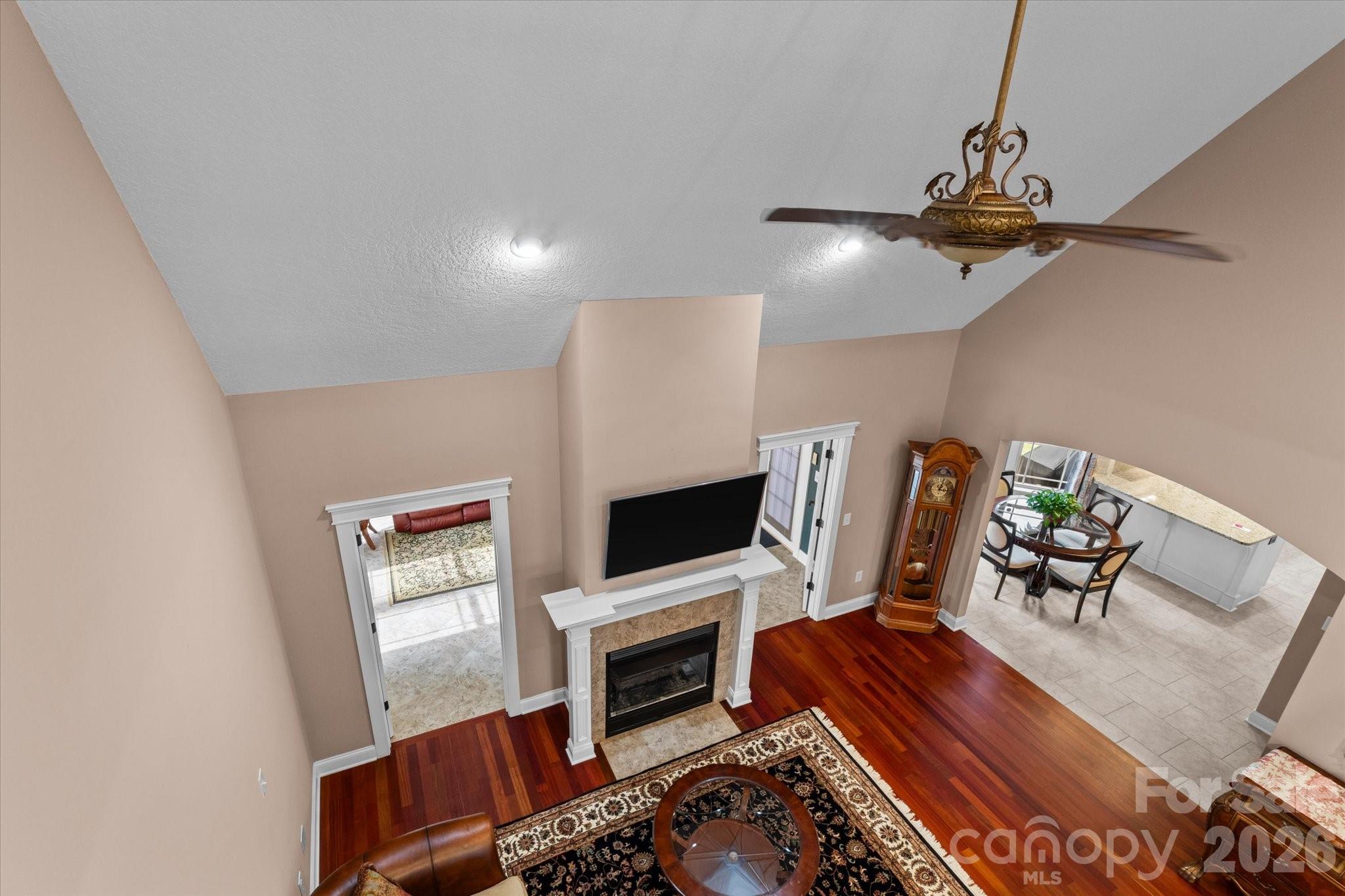 170 Kenway Loop Property Photo 8
