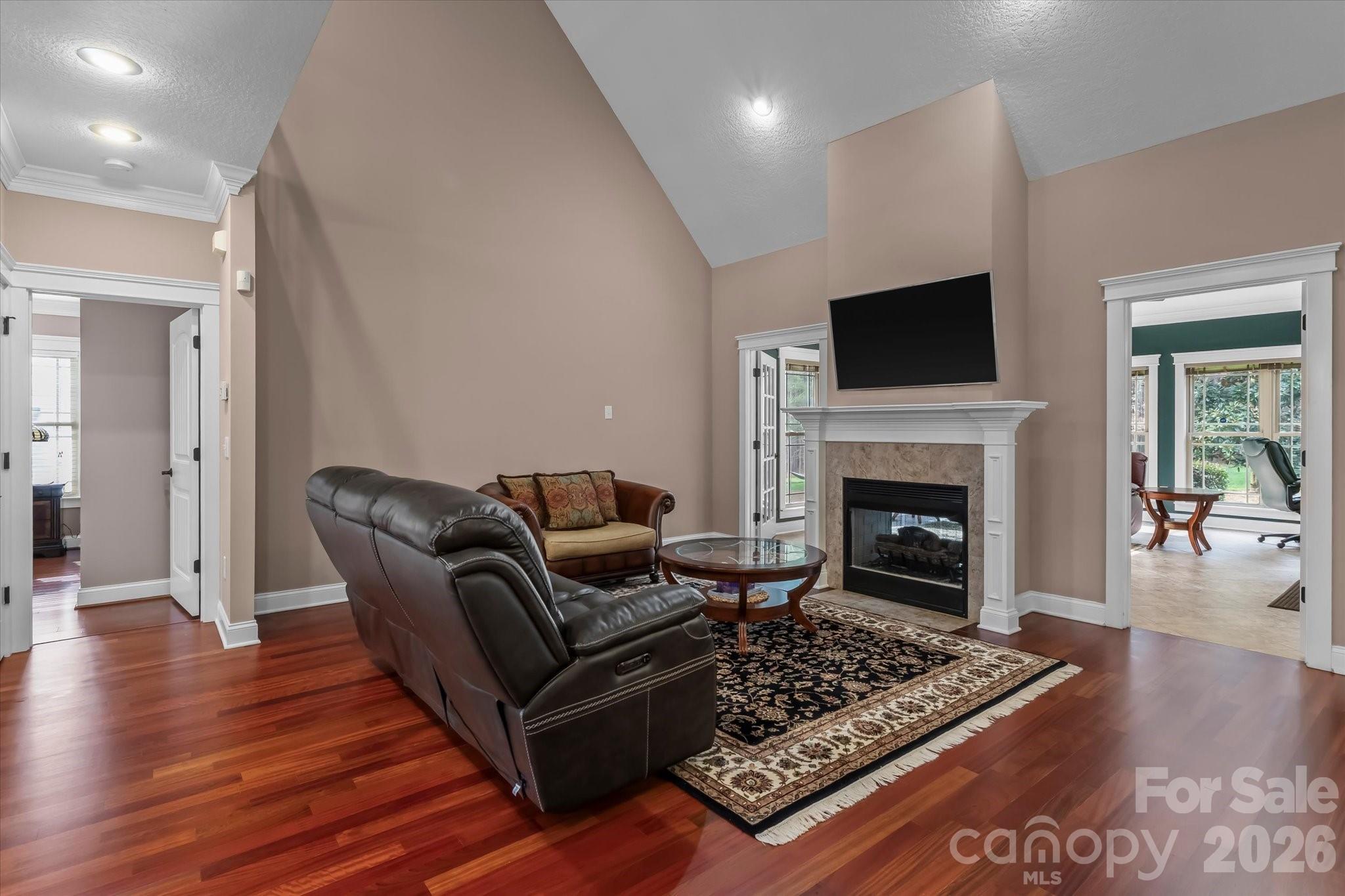 170 Kenway Loop Property Photo 9