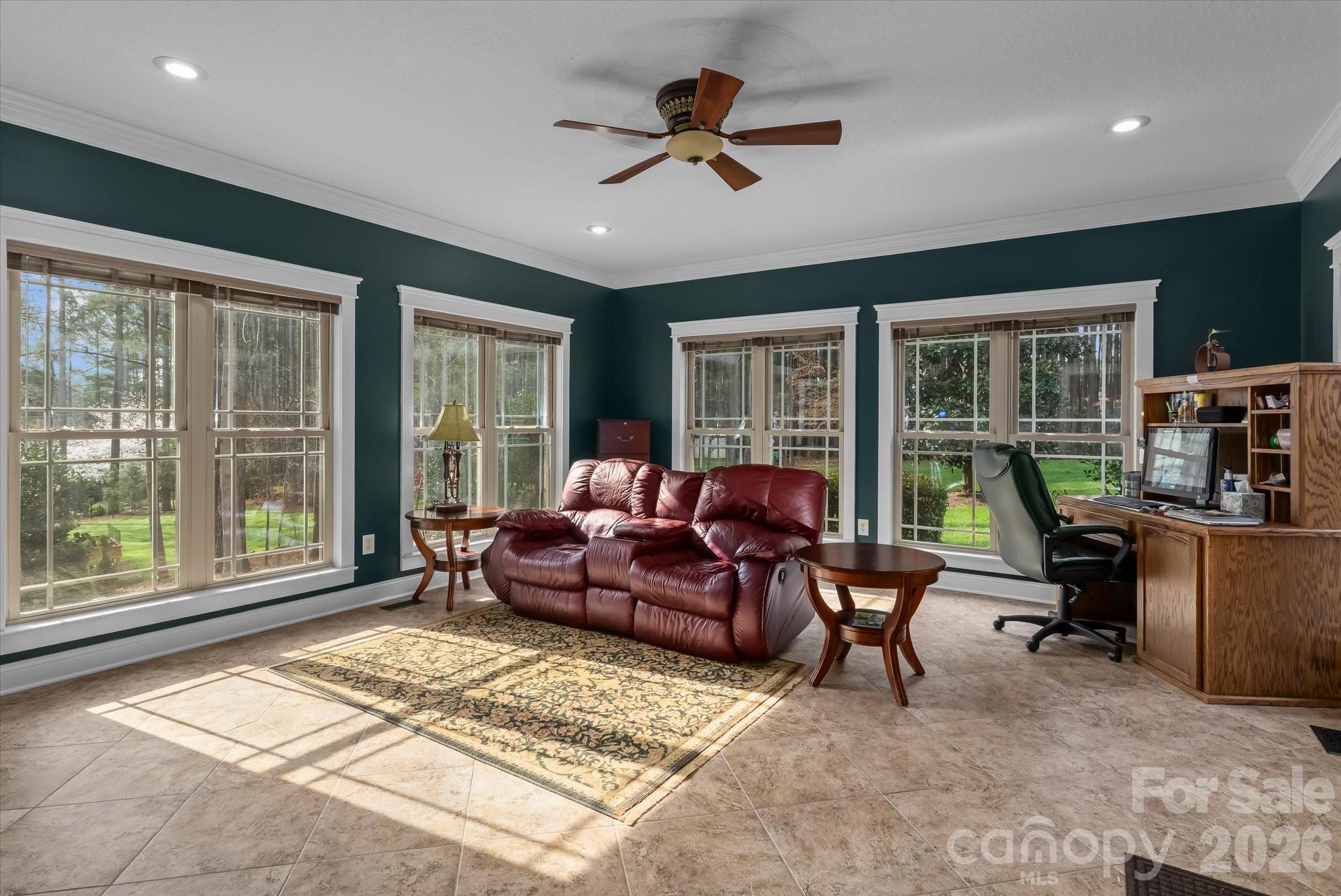 170 Kenway Loop Property Photo 11