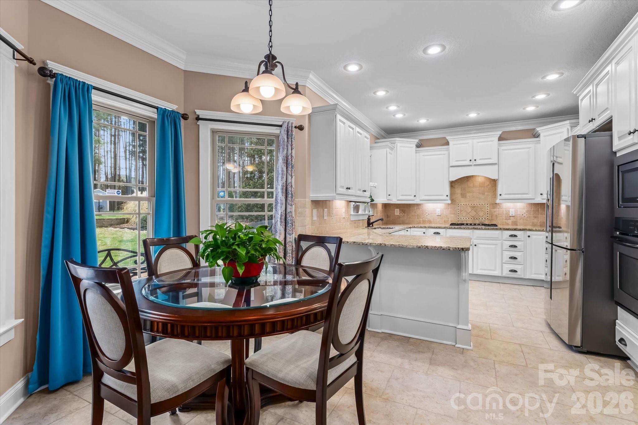 170 Kenway Loop Property Photo 13