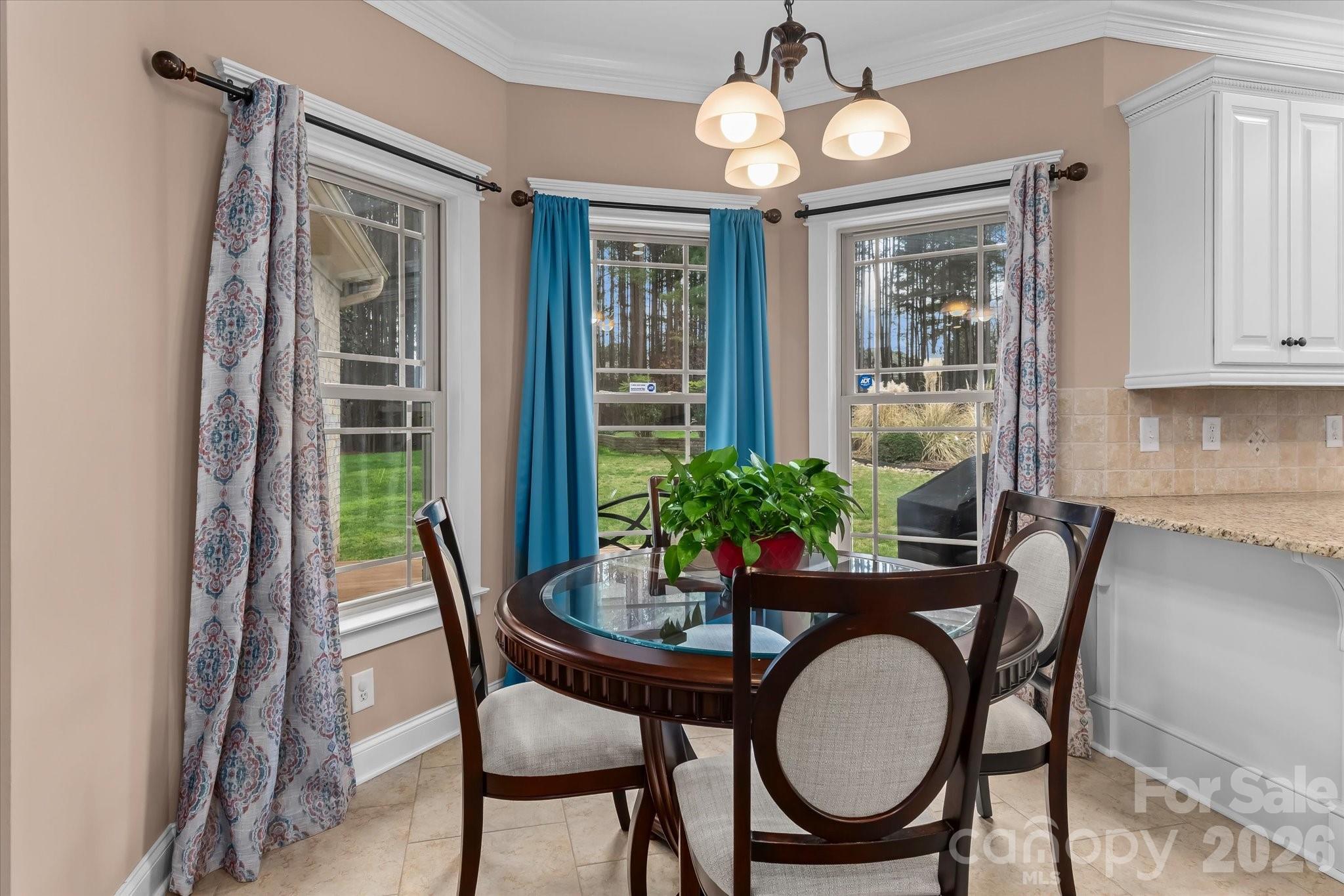 170 Kenway Loop Property Photo 14