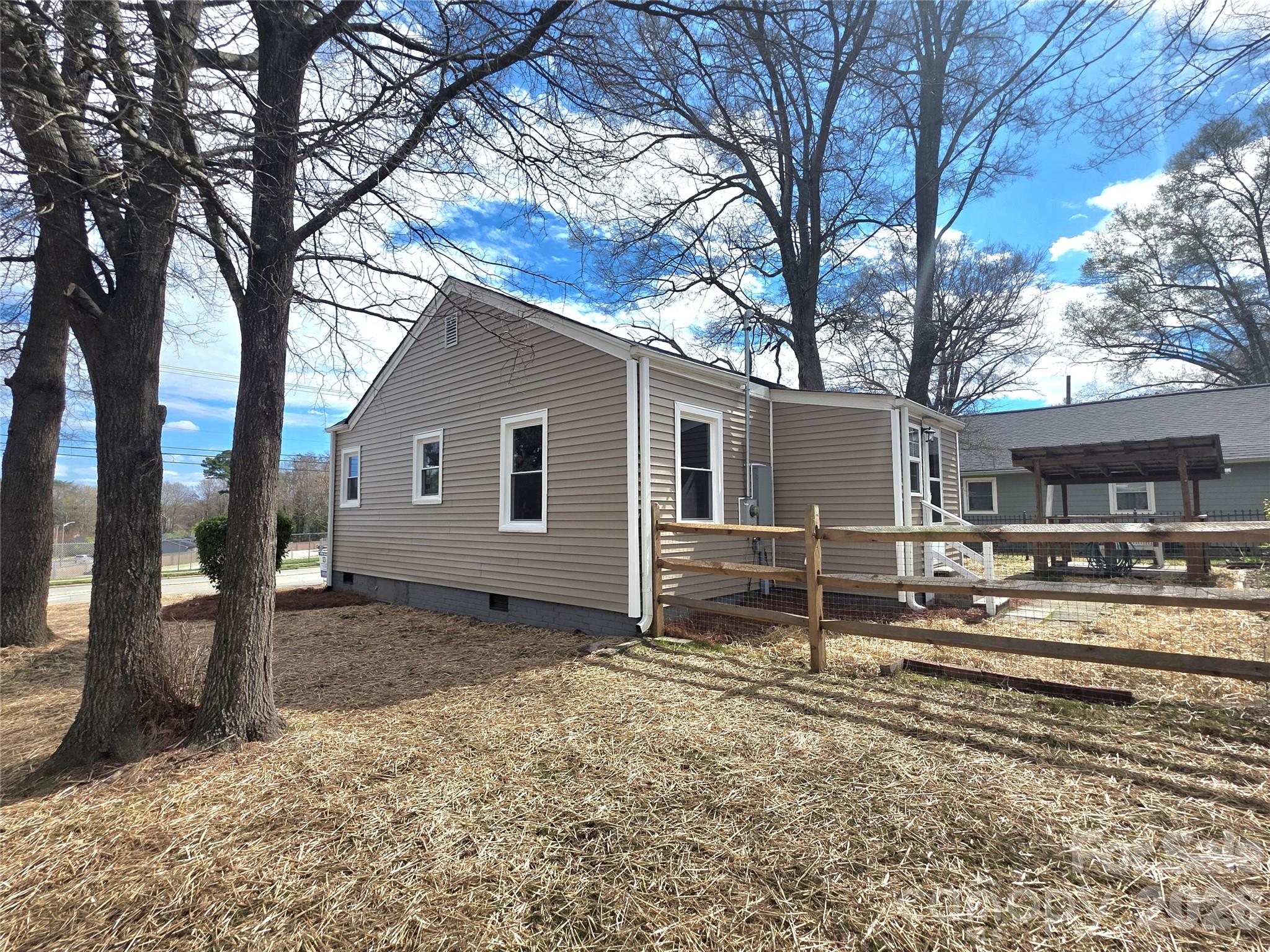 601 Linwood Road Property Photo 11
