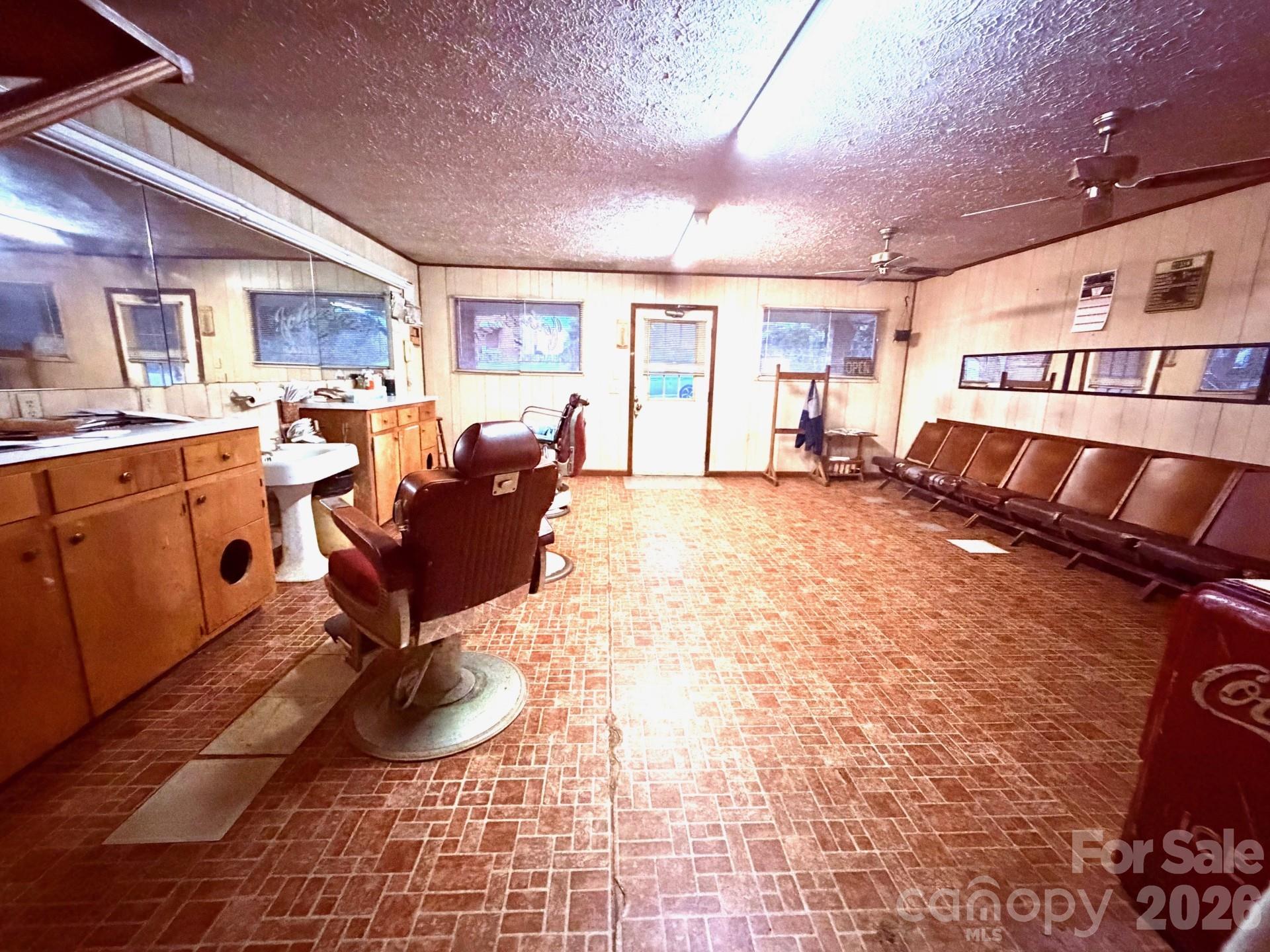 119 Berry Street Property Photo 4