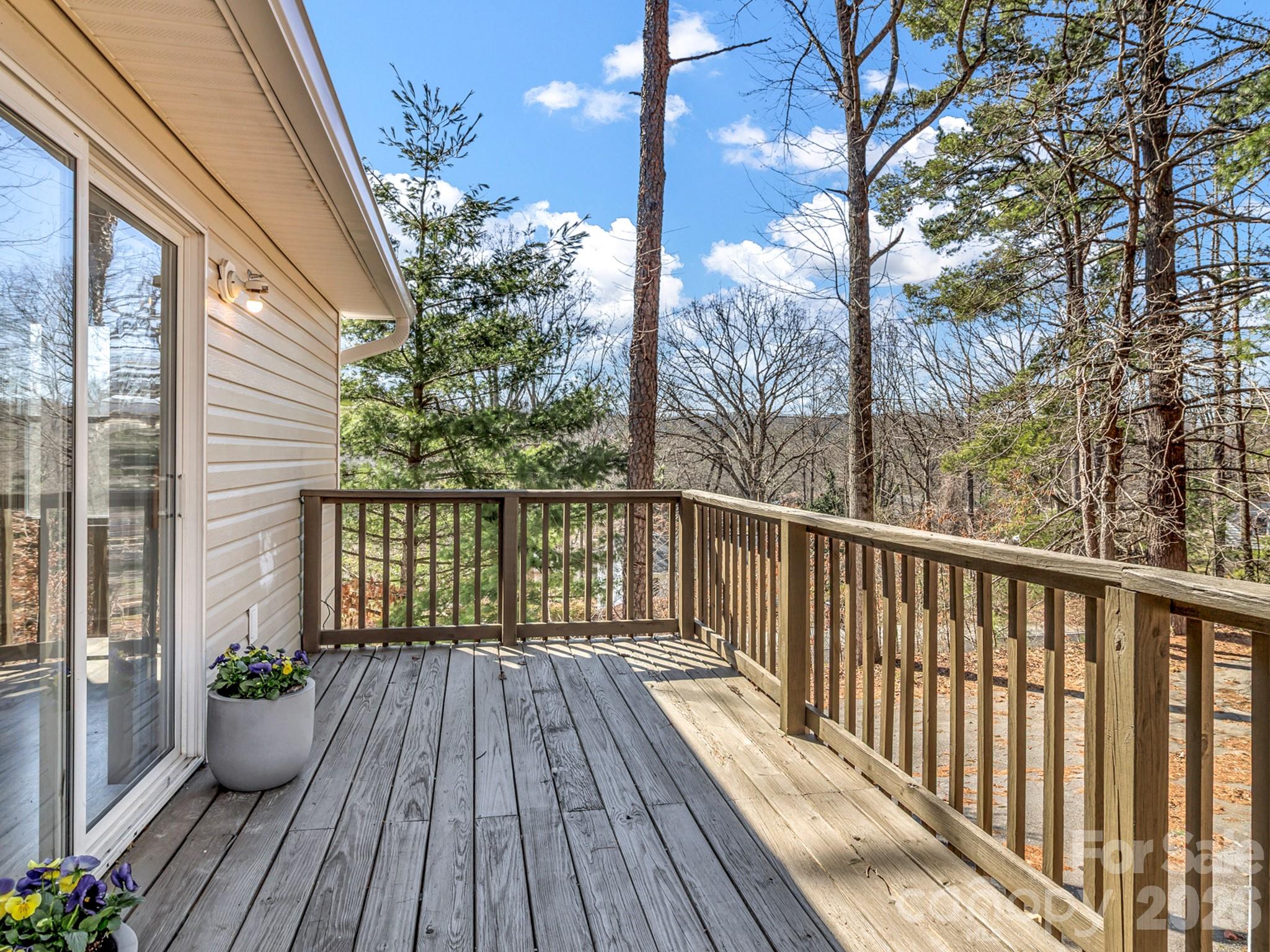 114 Elden Street Property Photo 4