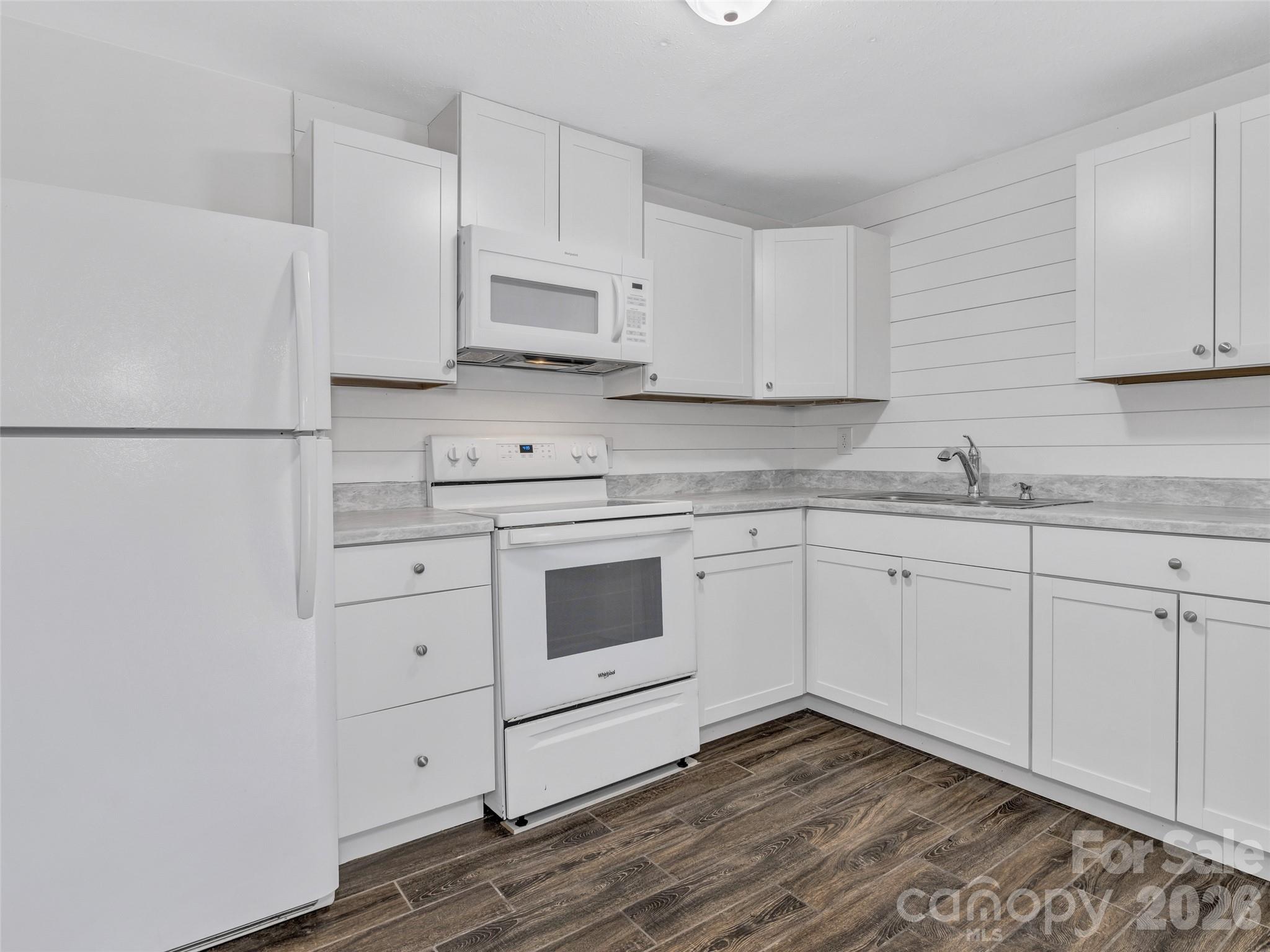 114 Elden Street Property Photo 15