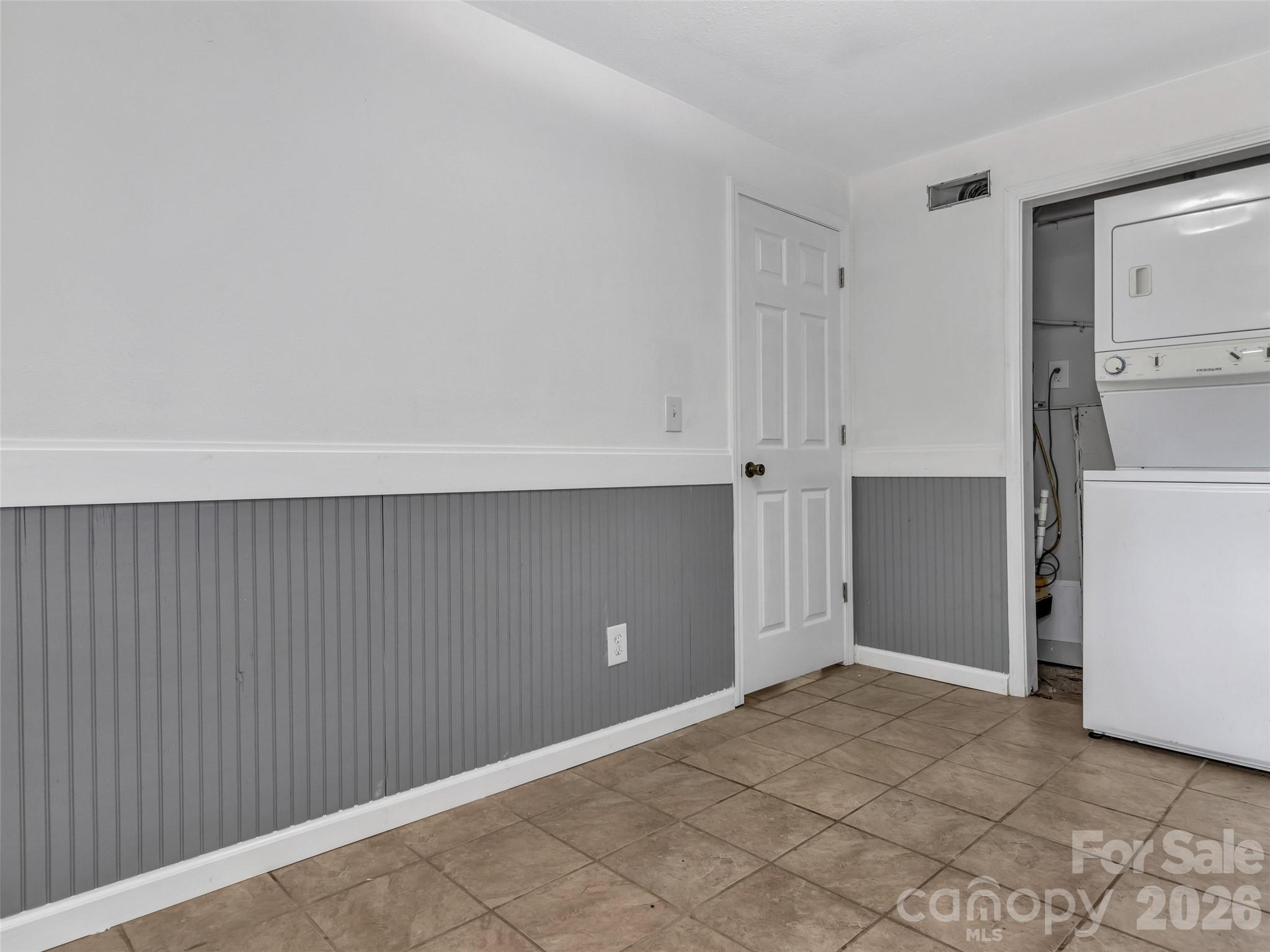 114 Elden Street Property Photo 21