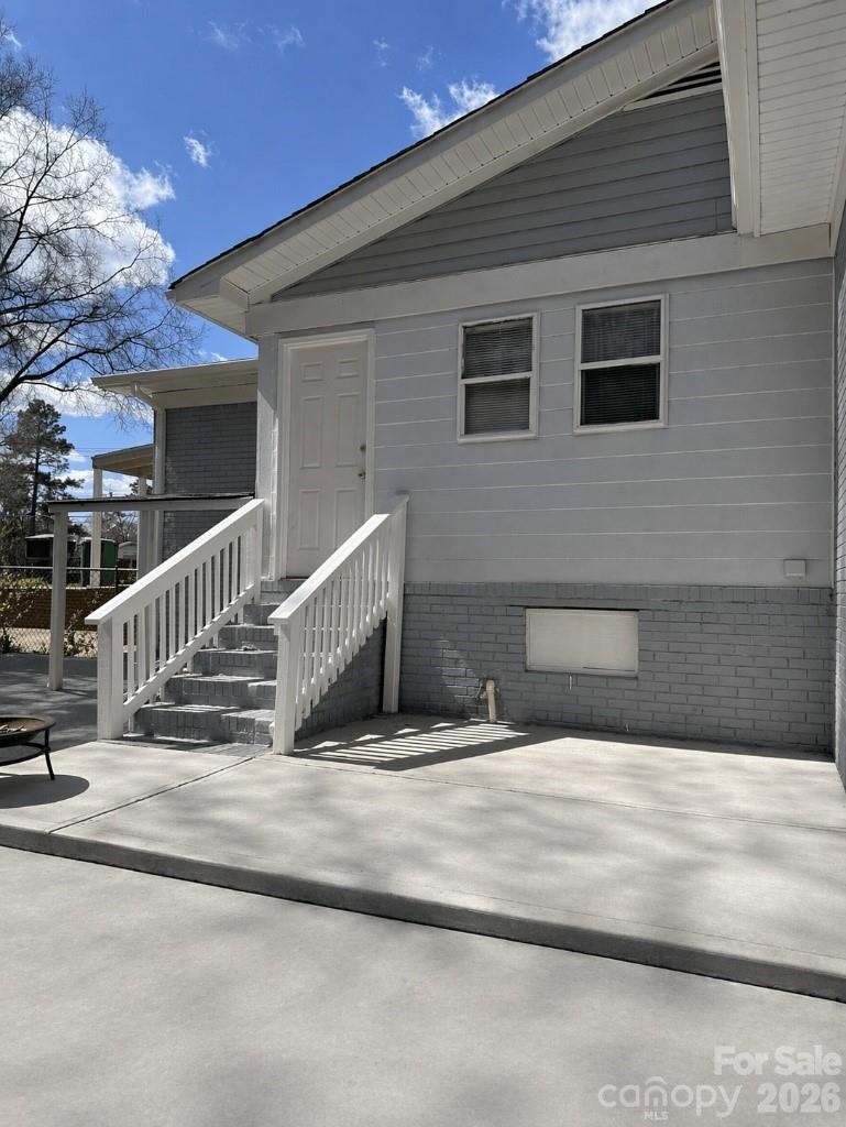 1713 Browns Avenue Property Photo 3