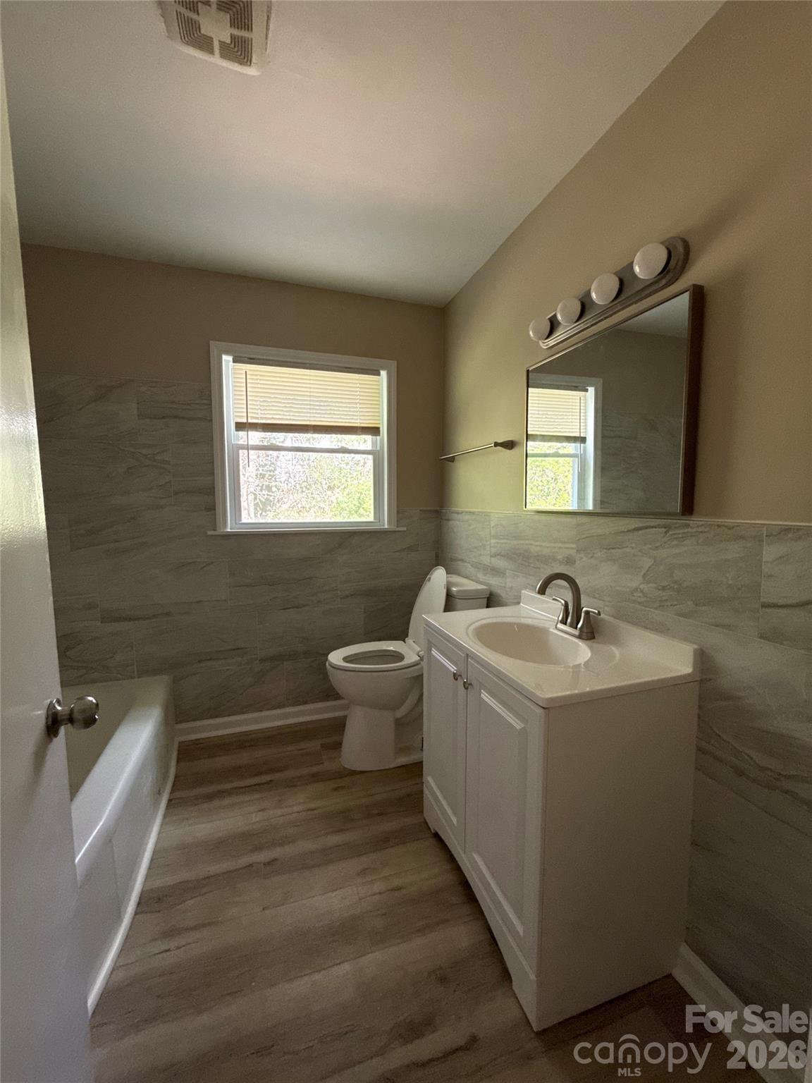 1713 Browns Avenue Property Photo 21