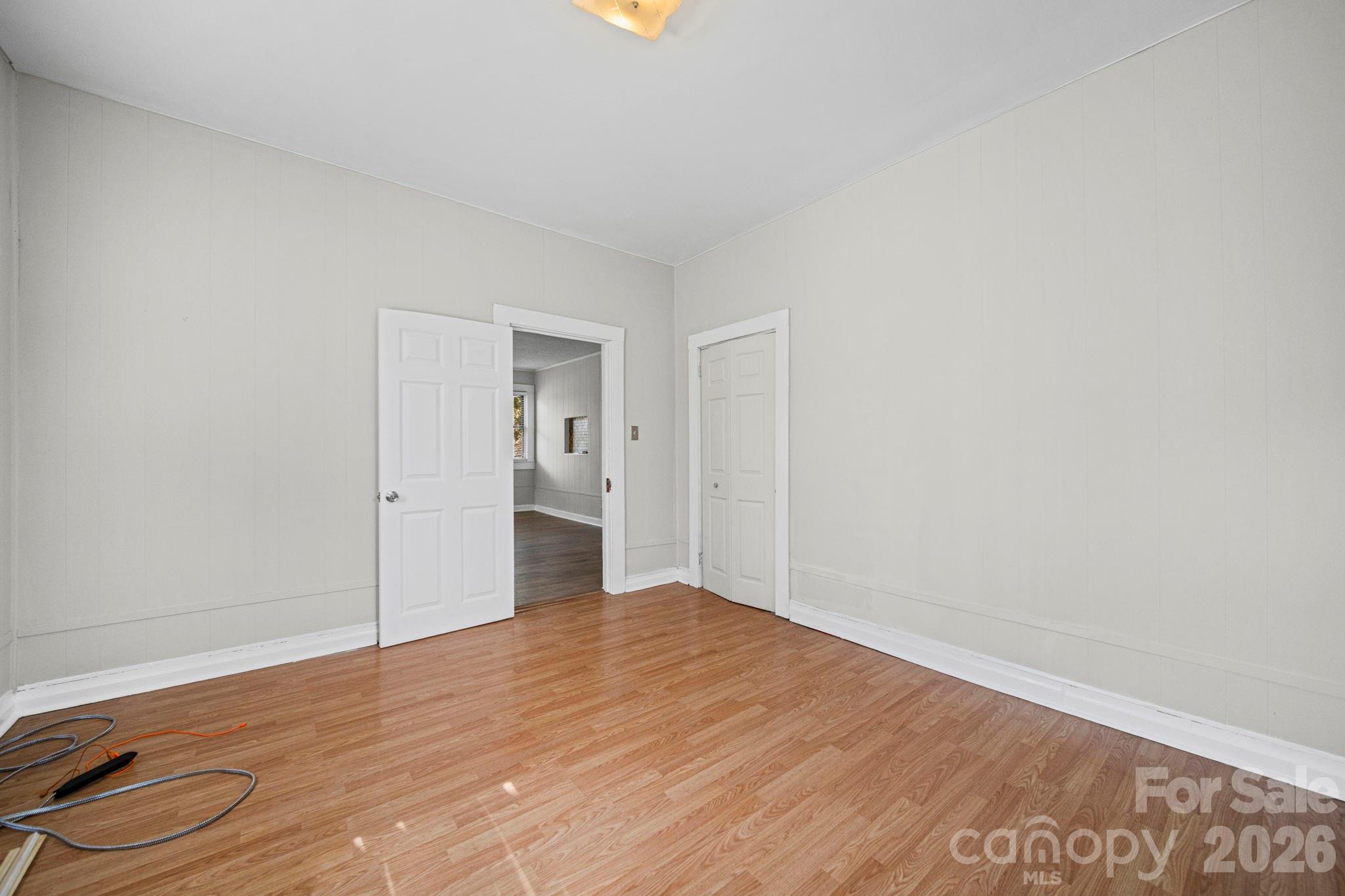 1866 Hilltop Circle Property Photo 7