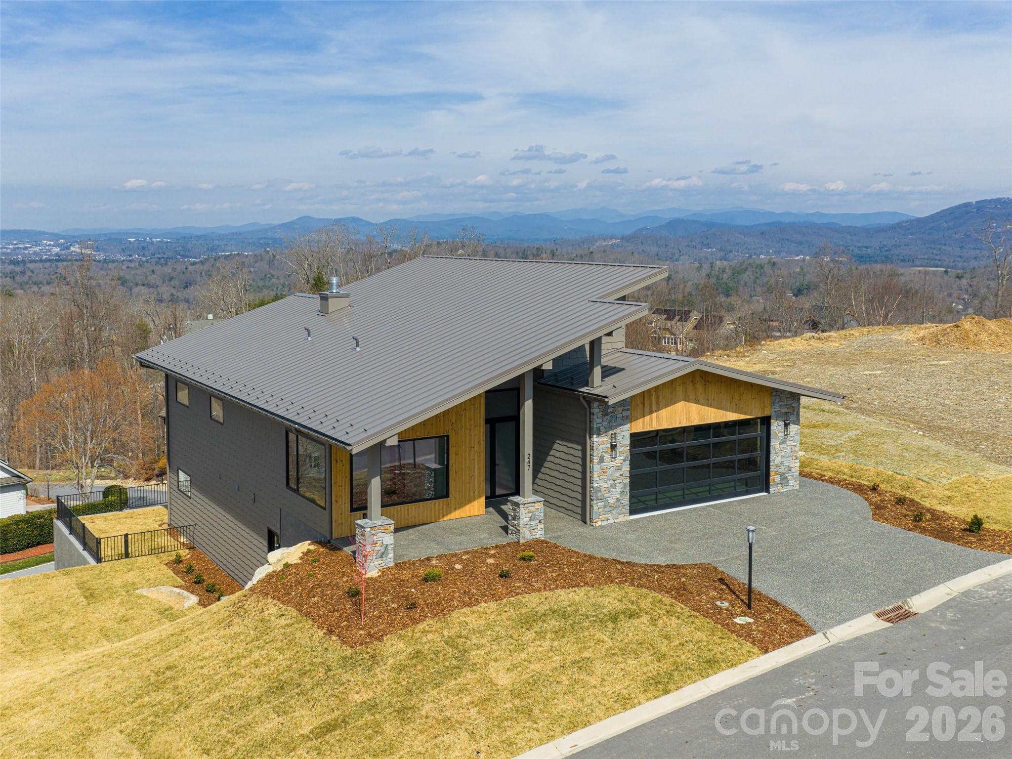 247 Coachman Drive Property Photo 6
