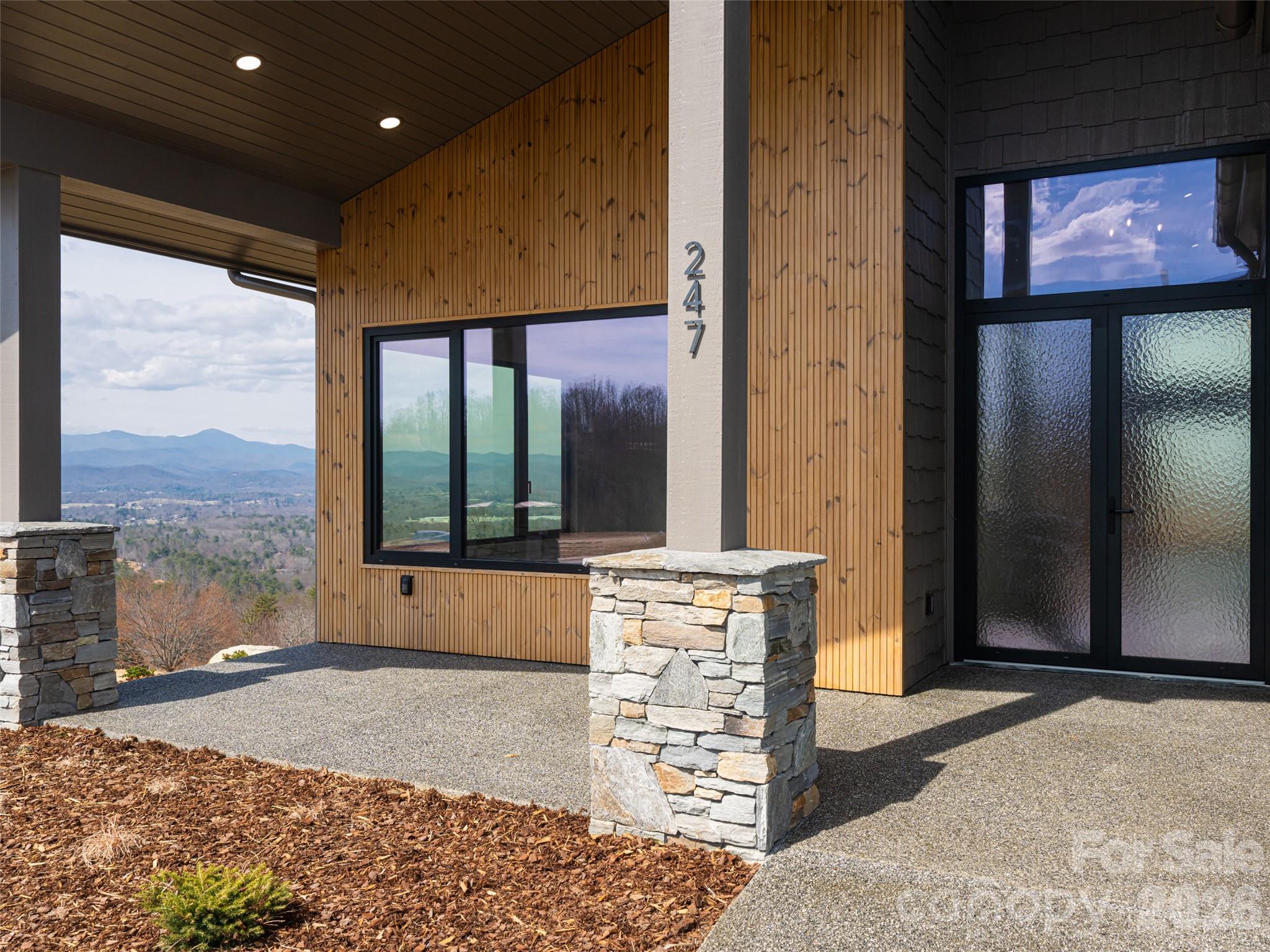 247 Coachman Drive Property Photo 8