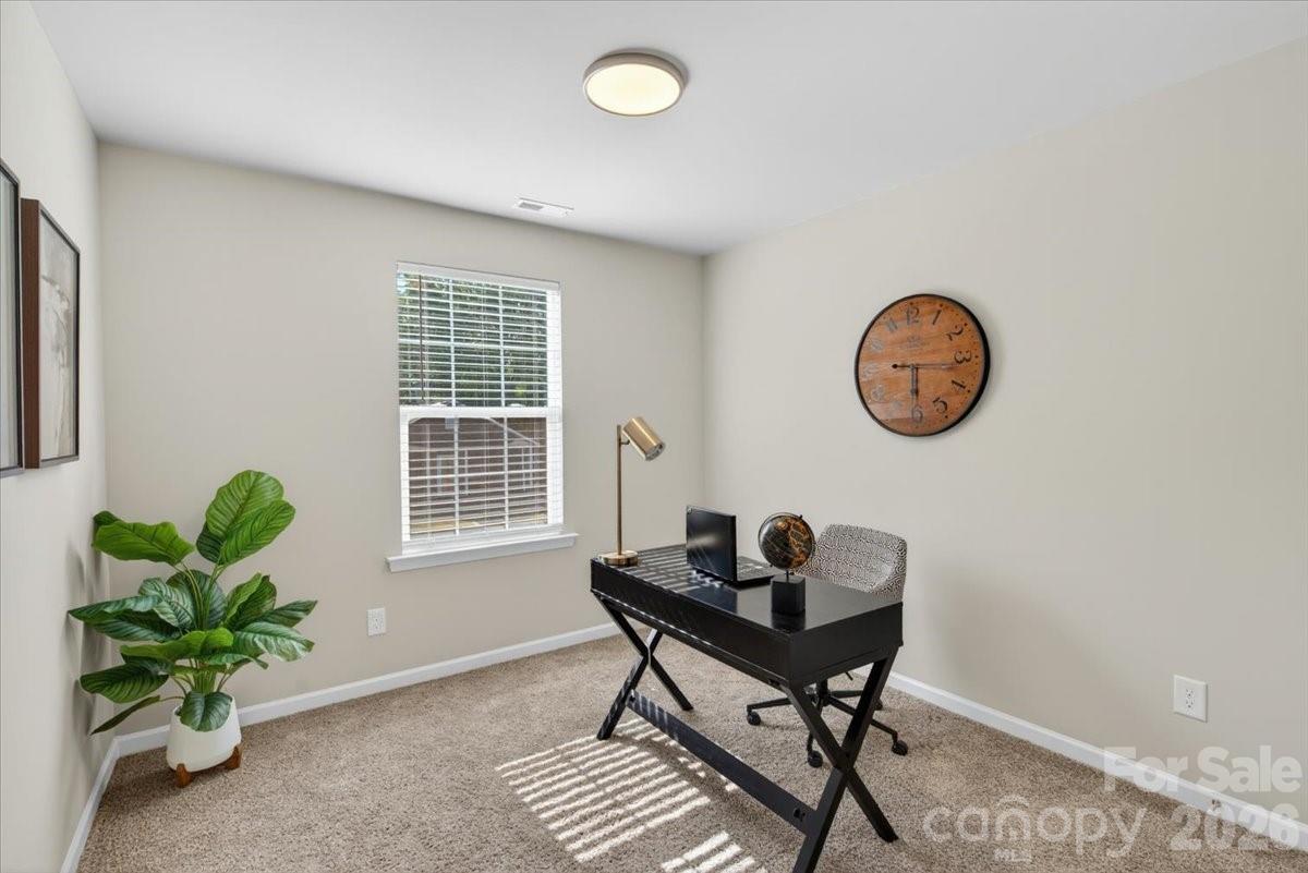344 Lincoln Street B Property Photo 26