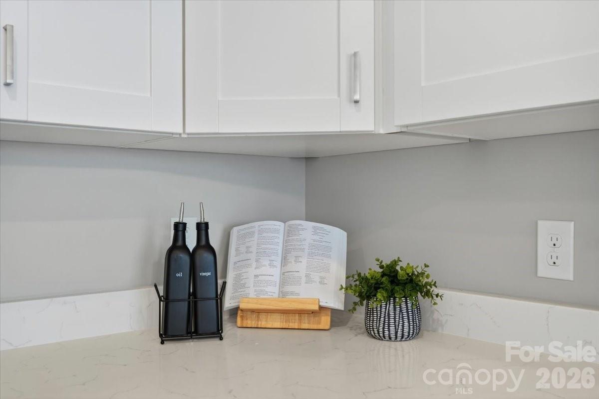 344 Lincoln Street D Property Photo 13