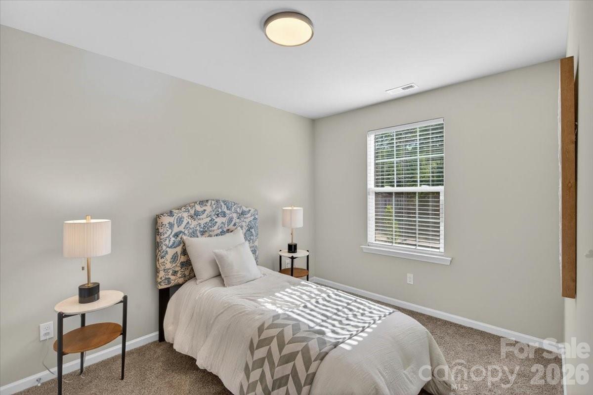 344 Lincoln Street D Property Photo 17
