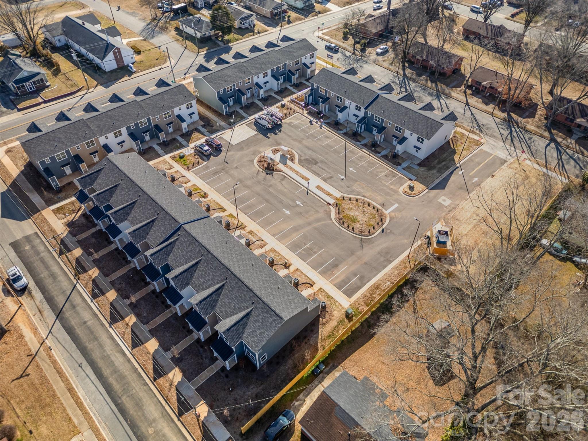 344 Lincoln Street D Property Photo 25