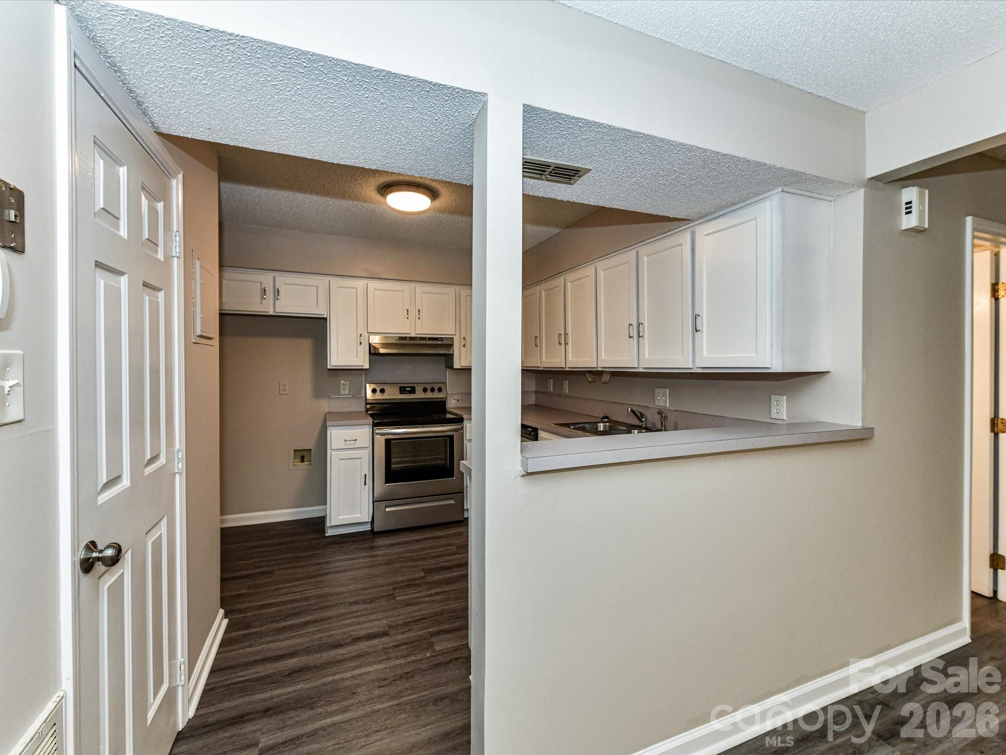 7304 Winery Lane Property Photo 13