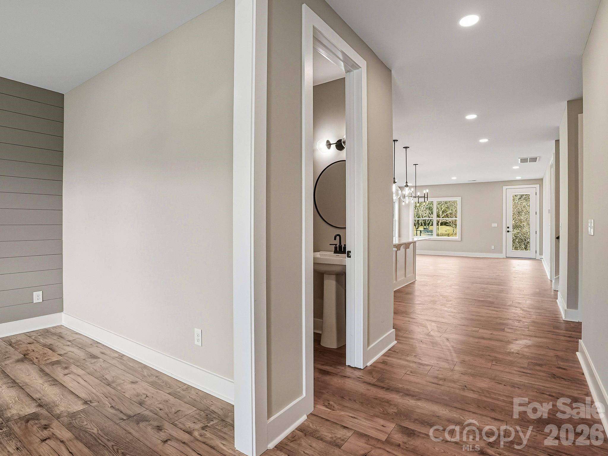 118 Chapel Crossing Lane 10 Property Photo 4