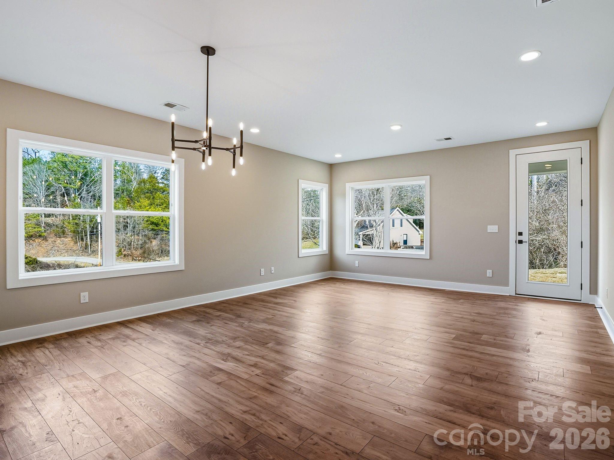 118 Chapel Crossing Lane 10 Property Photo 12