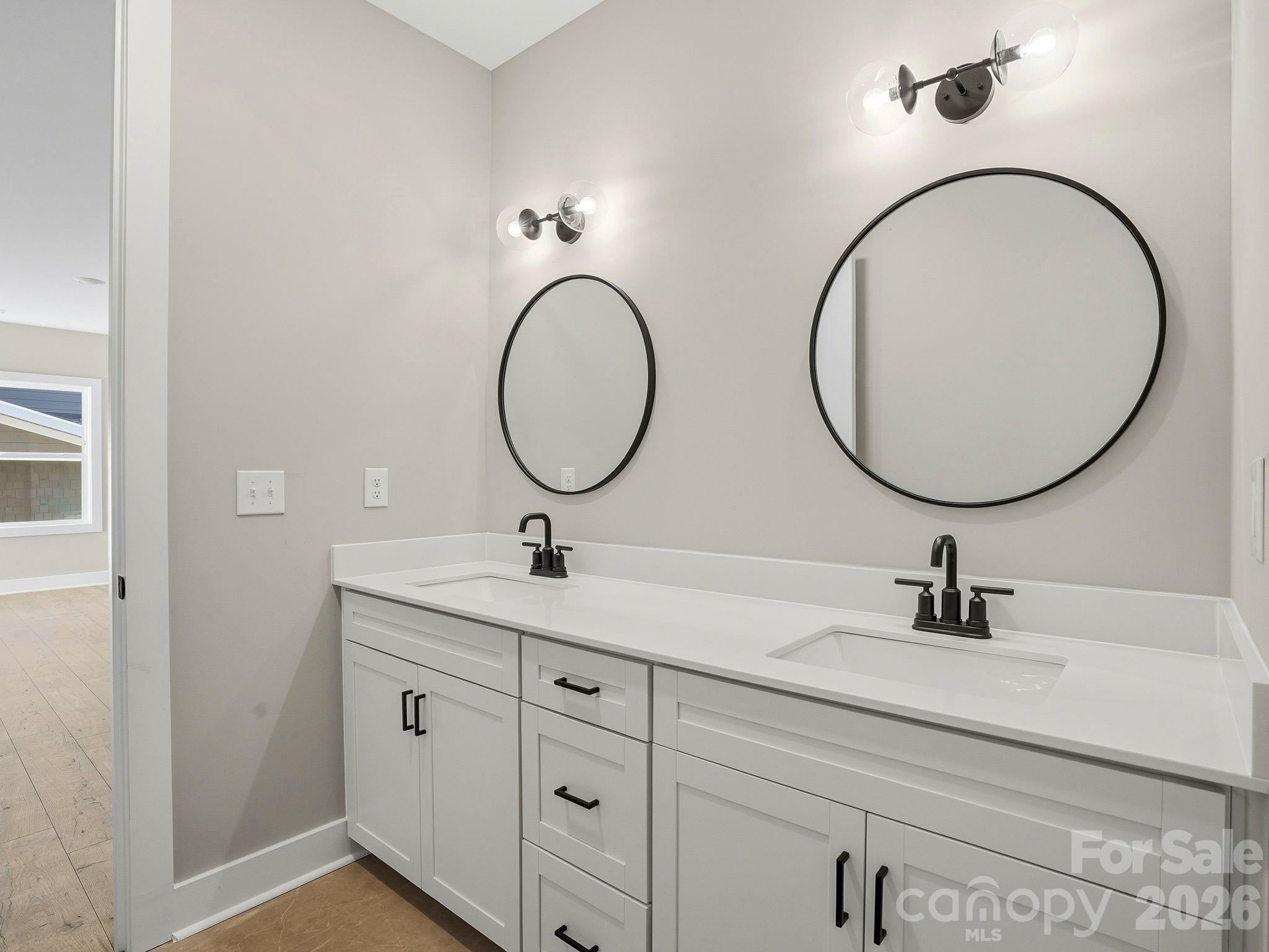 118 Chapel Crossing Lane 10 Property Photo 24