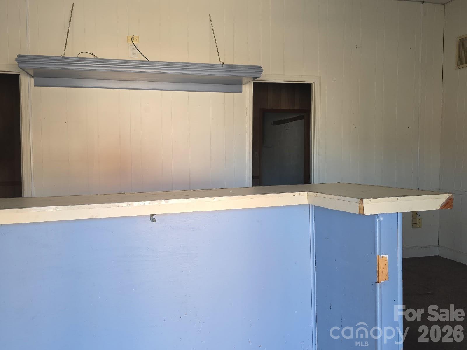 122 N Maple Street Property Photo 6