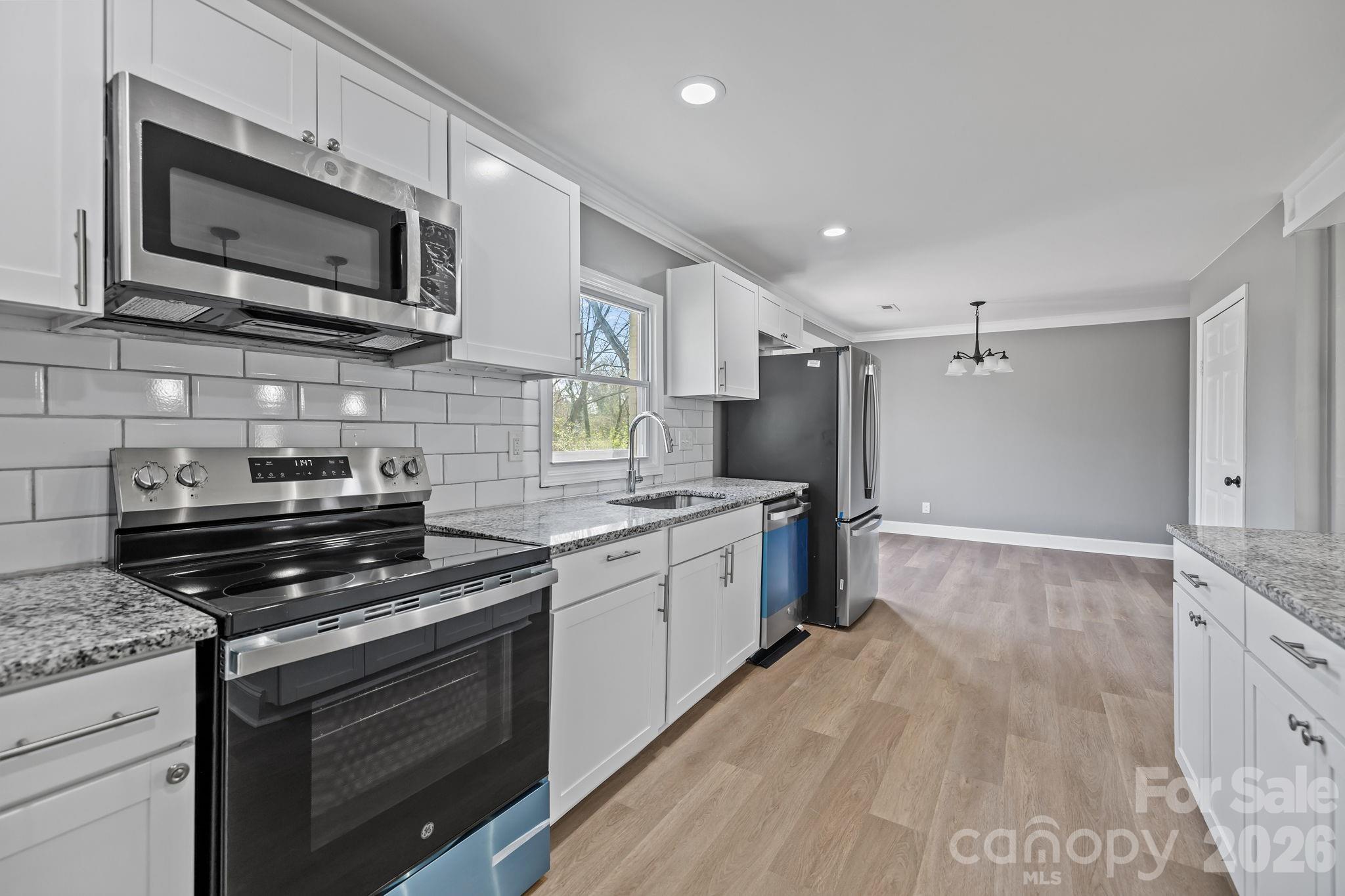 1722 Hartford Drive Property Photo 9