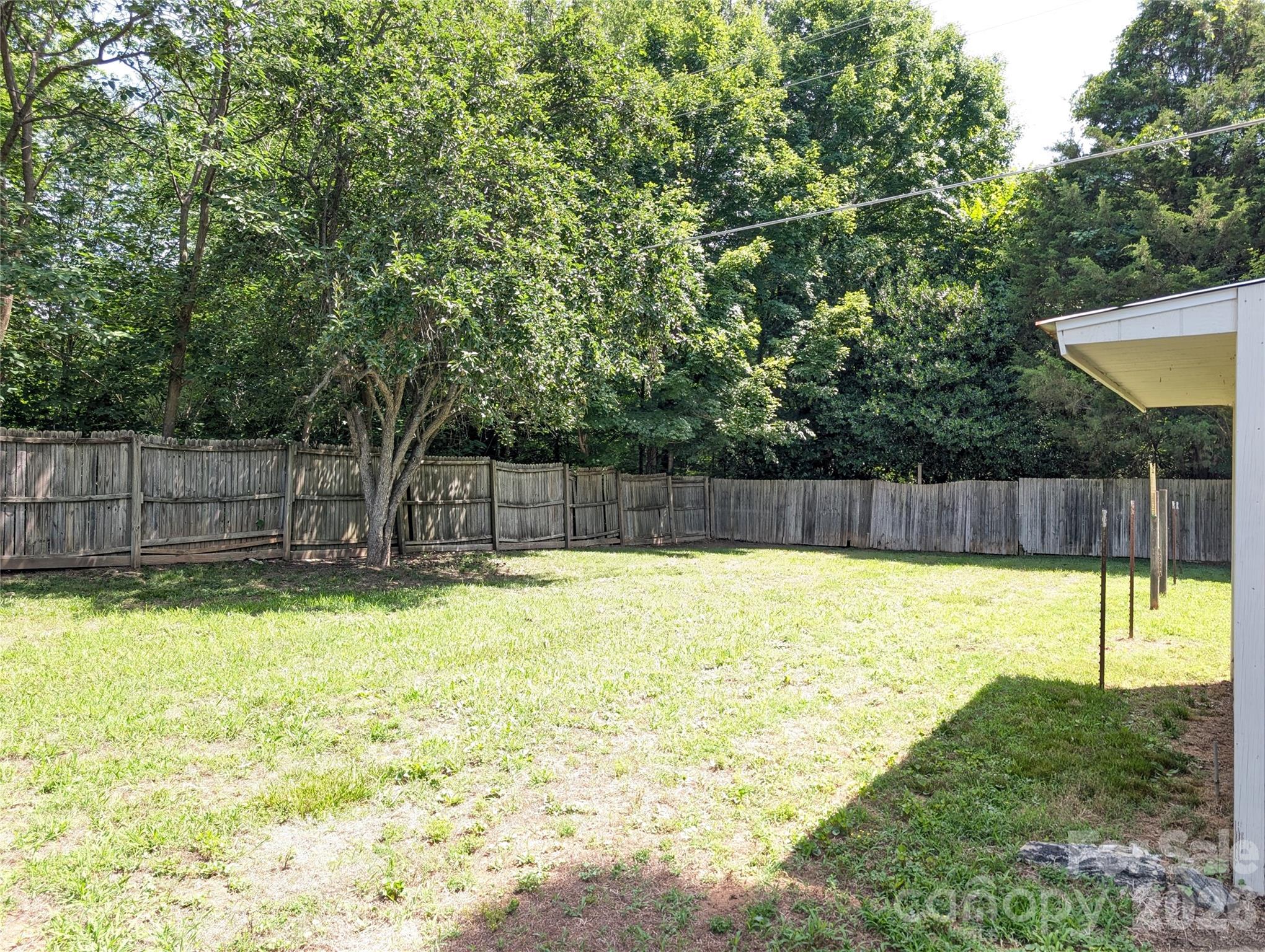 633 S Eastway Drive Property Photo 30